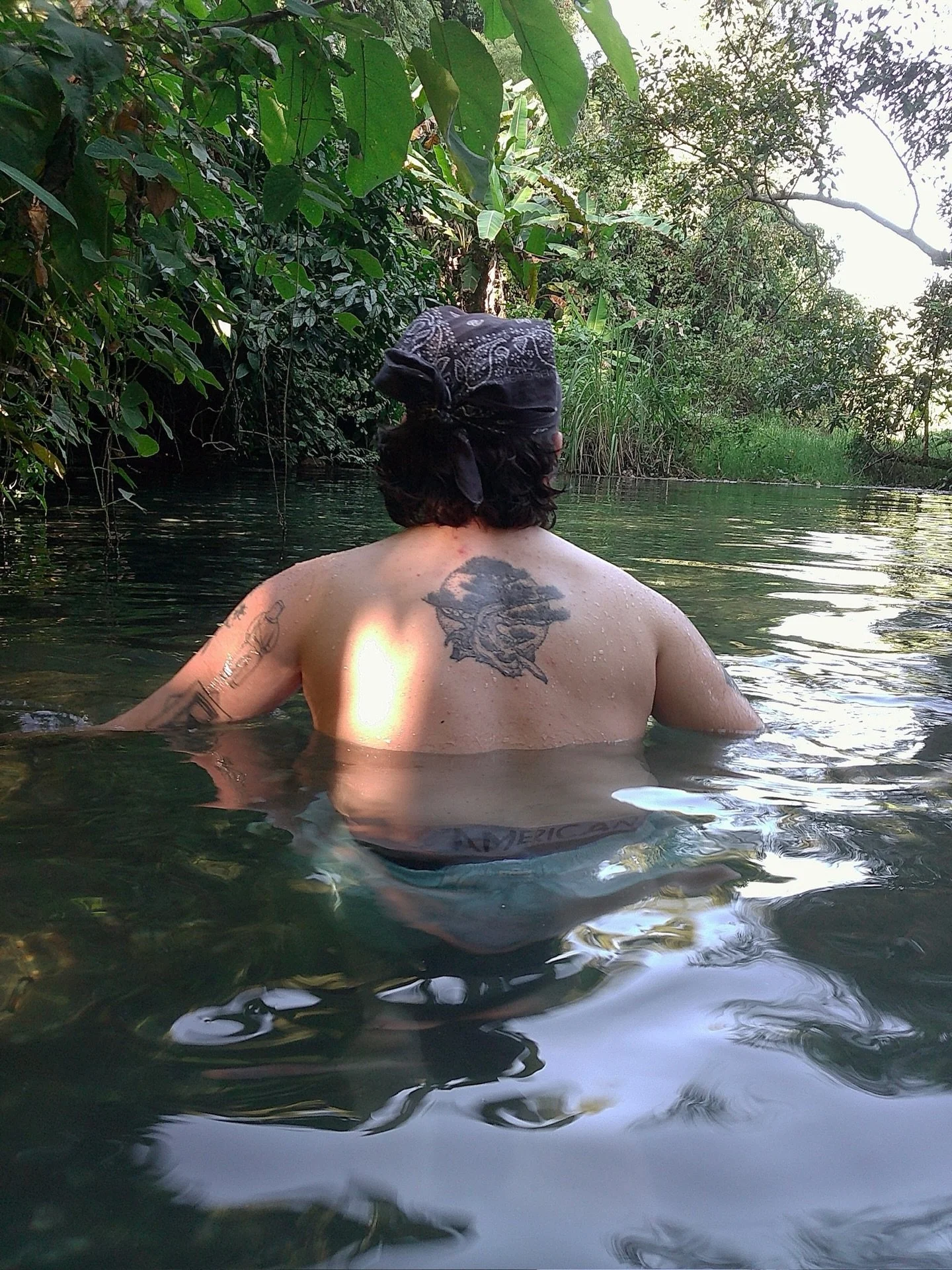 A little behind the scenes of Thailand through @makennalittle and @hayleywilhelm &lsquo;s eyes 🤭

Highly recommend bringing a point and shoot like @campsnapcamera on your next trip! 

Click the link in my bio to shop your own and get $5 OFF your pur