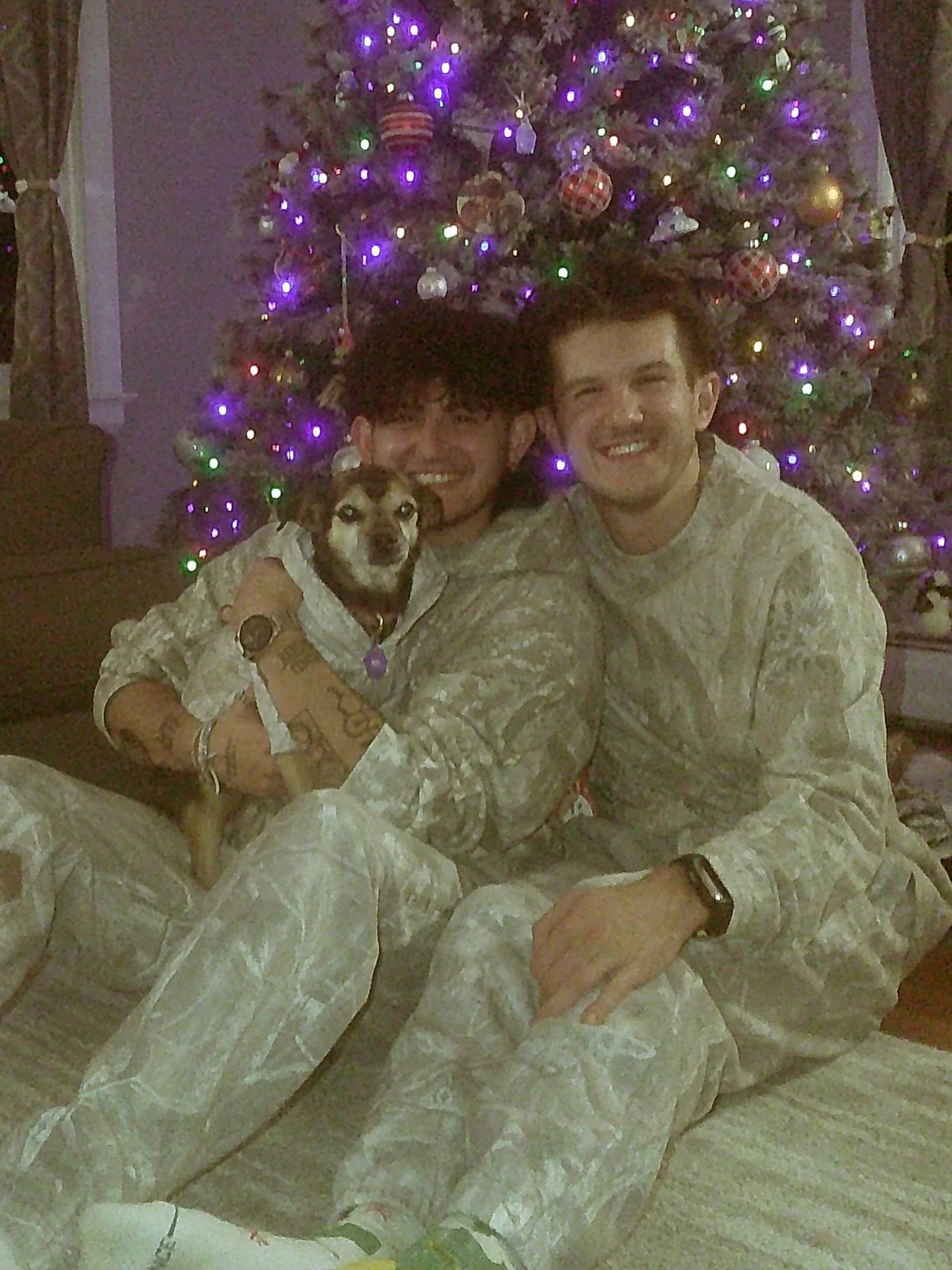 Christmas through the eyes of @campsnapcamera 

Thankful to celebrate the holidays with these people every year. 🤍

This little camera always knows how to bring out the nostalgia. I feel like we&rsquo;re in a 90s christmas movie 🥹

Click the link i