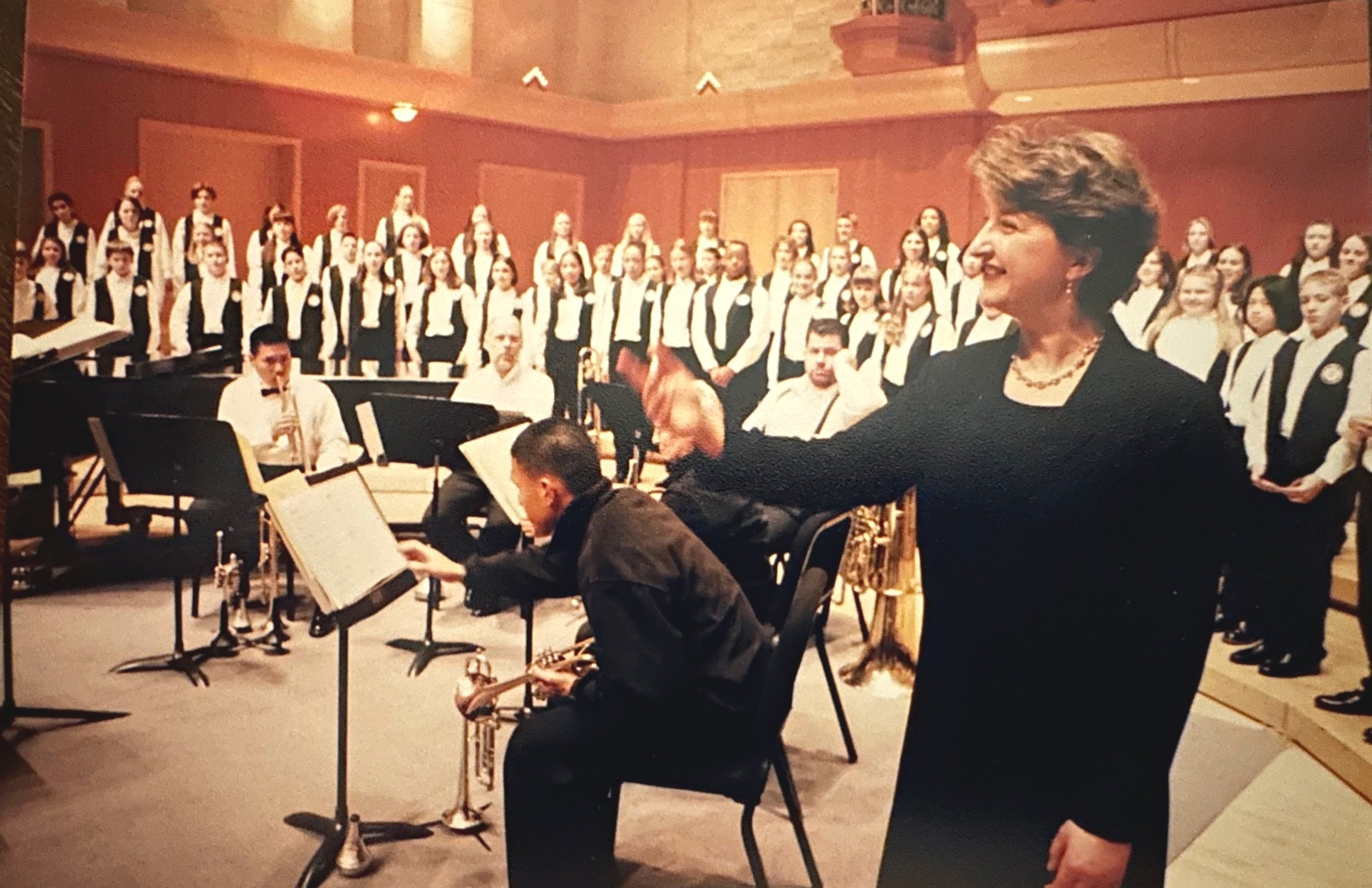 Judy Herrington conducting the Tacoma Youth Chorus