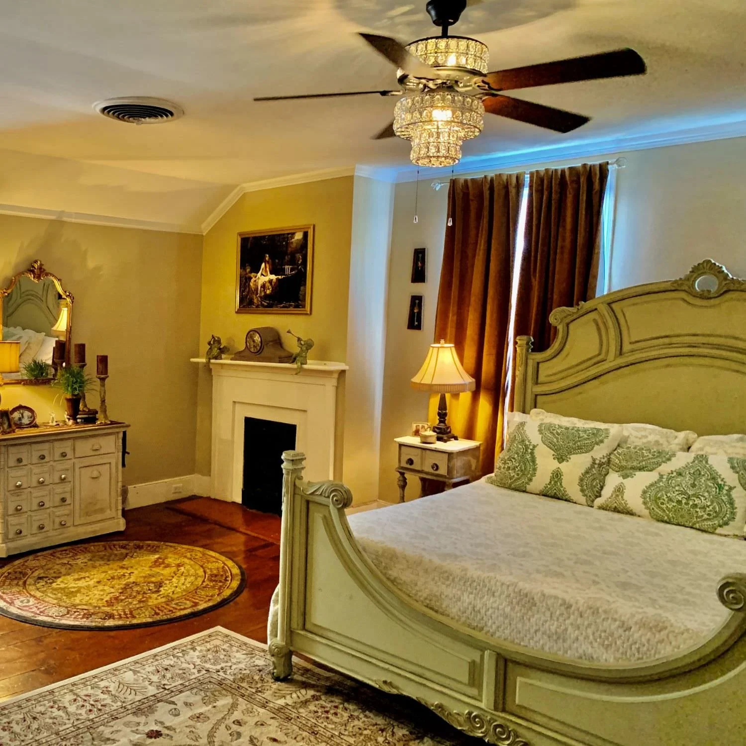 2opt-Laura BnB Natchez.jpg