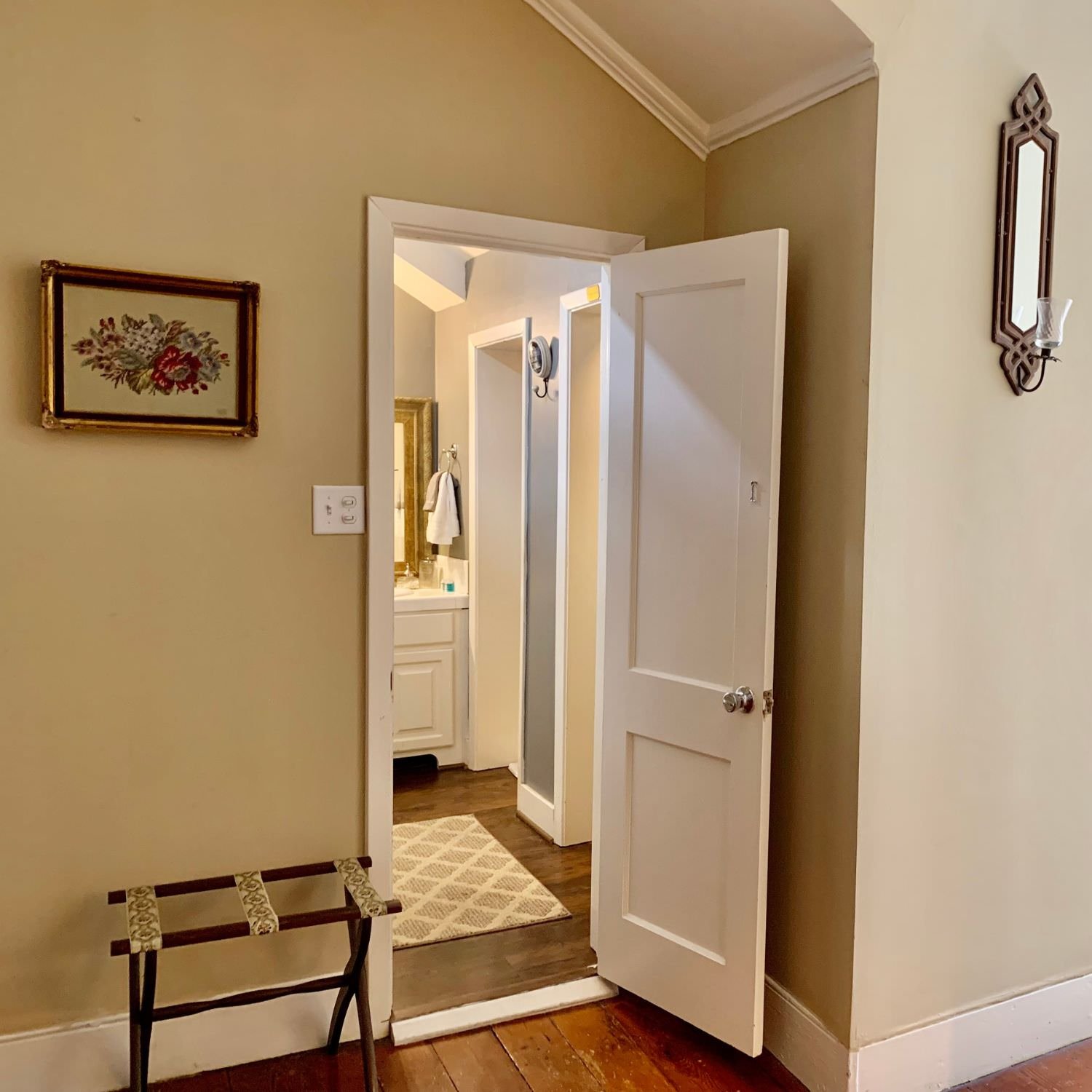 9opt-Laura BnB Natchez.jpg