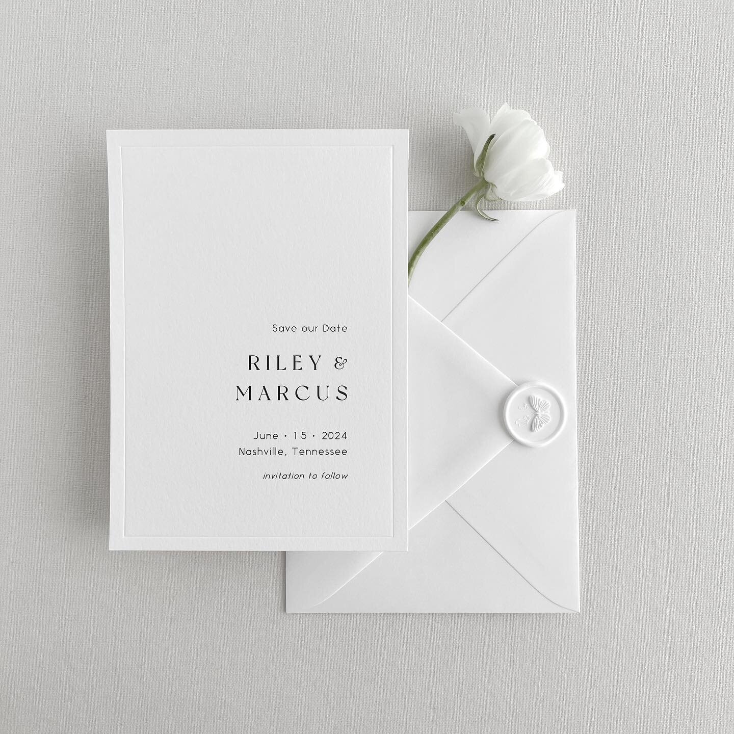 Simplicity with texture - the Nashville Save the Date is our most modern design, perfect for the minimalists at heart 🤍

#savethedate #saveourdate #ido #design #art #weddinginvites #weddinginvitations #weddingstationery #stationery #paper #weddingin
