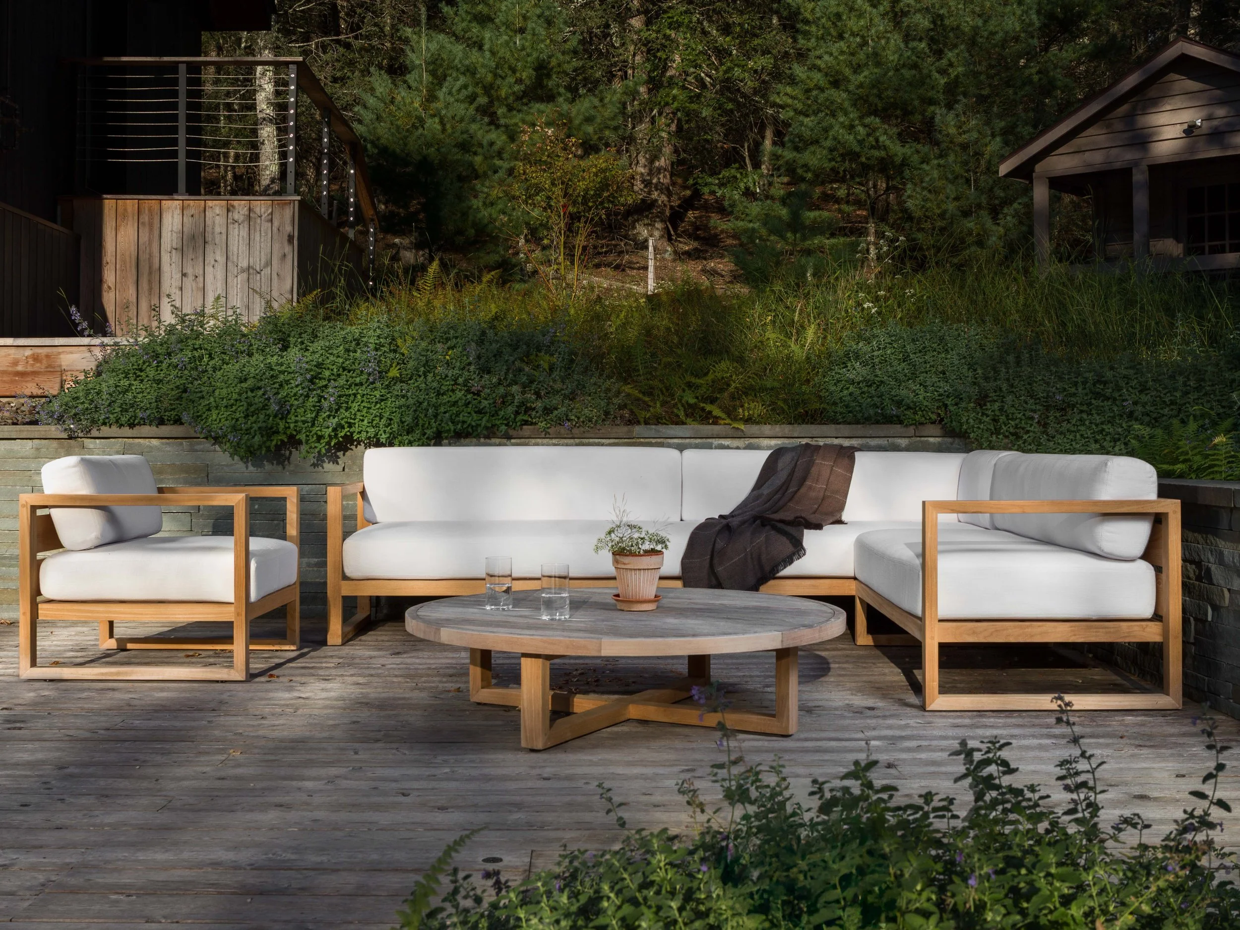 Olivebridge House - Outdoor Seating.jpg