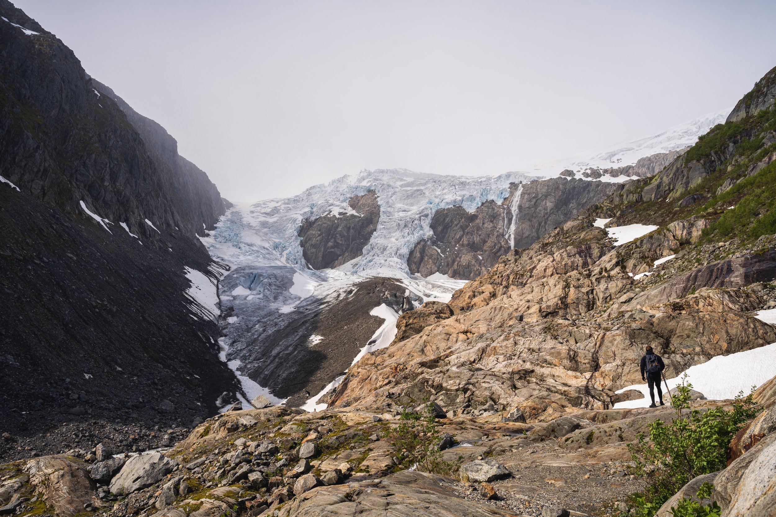 The edge of the Buerbreen Glacier
