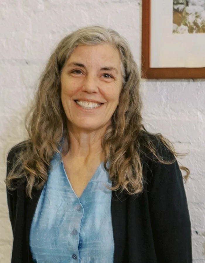 Mary Dumas, Mediator, is an independent conflict resolution professional