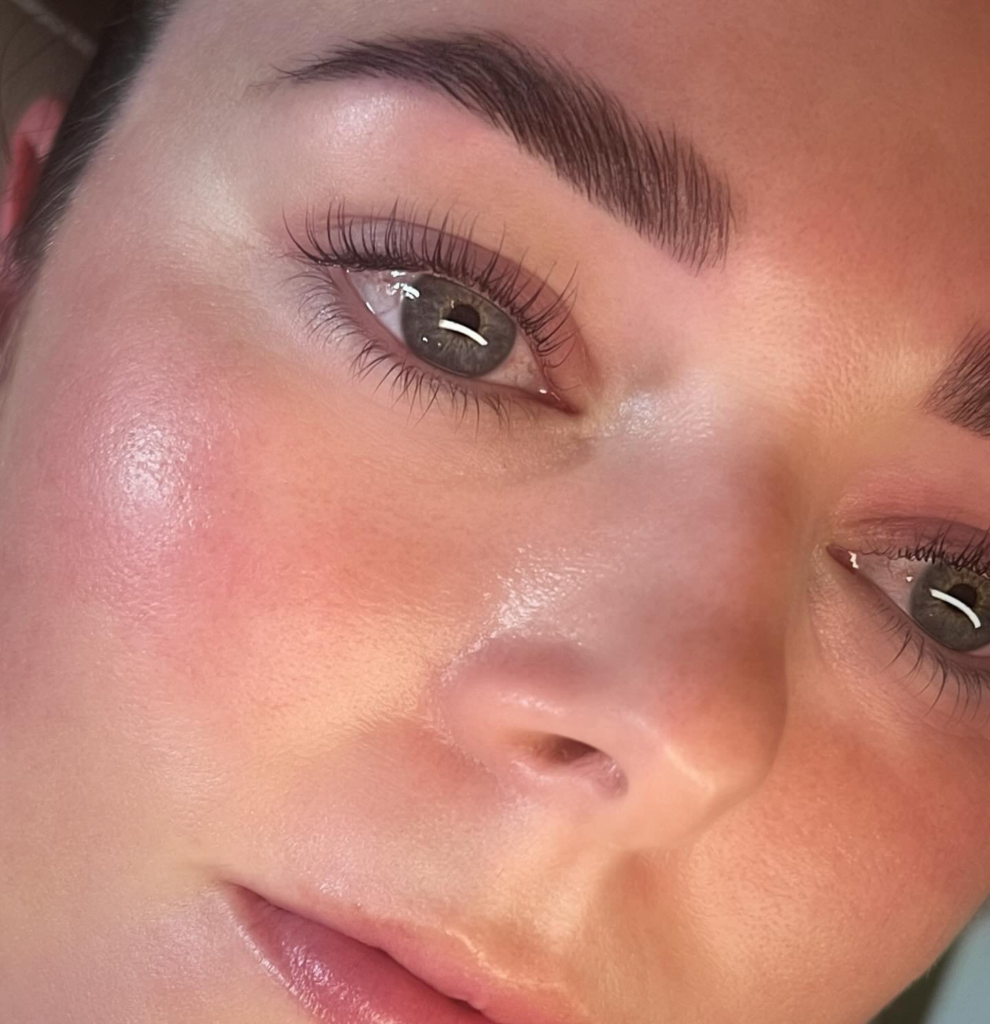 The full package 🎁 
Perfect lashes, perfect brows. 
Limited appointments over the next month!