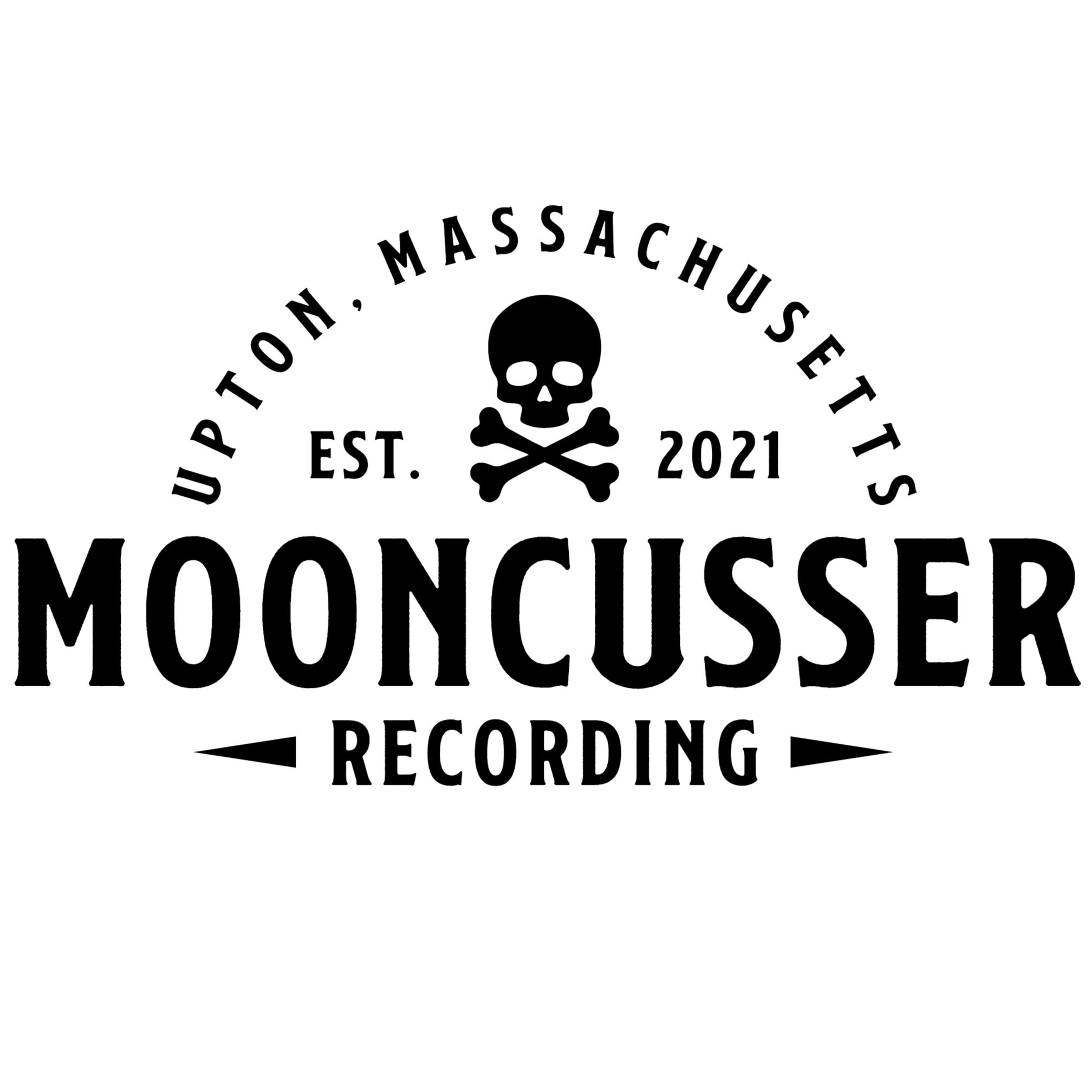 Mooncusser+Wordmark+Final-01.jpg