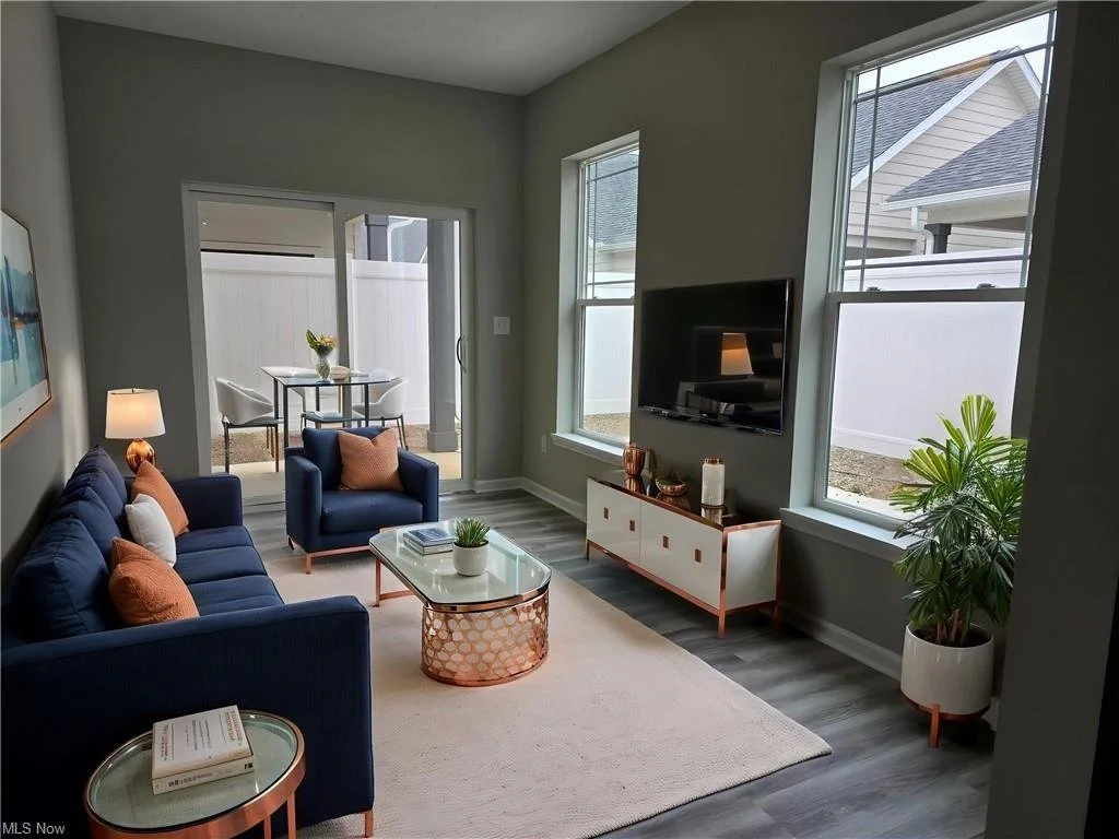 5013 Sun Room.jpg