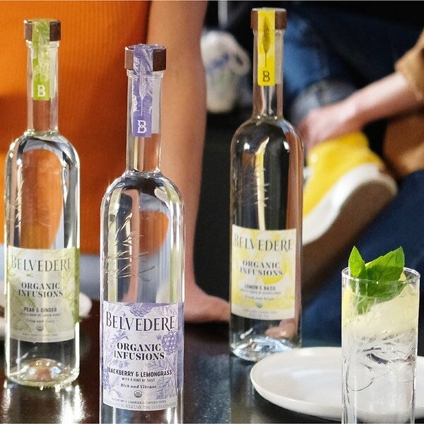 Don&rsquo;t forget, we have a very special happy hour tonight at 6🤩 Belvedere Organics will be at Hardware showing off their new vodka and making some drinks🍸🙌🏼