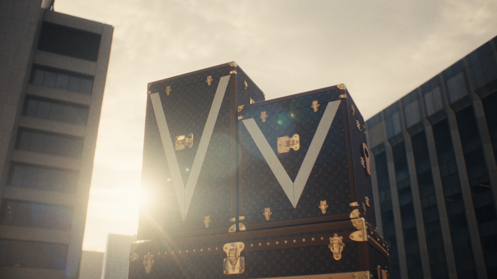 LOUIS VUITTON - VICTORY