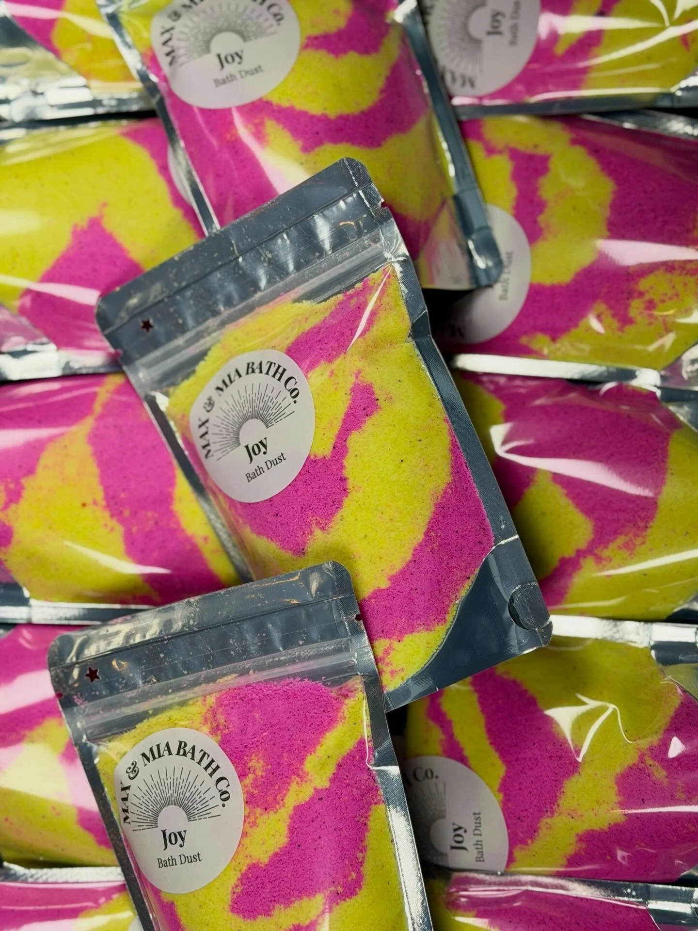 💛 Feeling like you need a little boost?

Meet Joy Bath Dust &mdash; your go-to soak when you want to turn the mood around ✨

Sprinkle it over your bath and watch vibrant pink and sunshine yellow swirl, foam and bloom across the water&hellip; instant