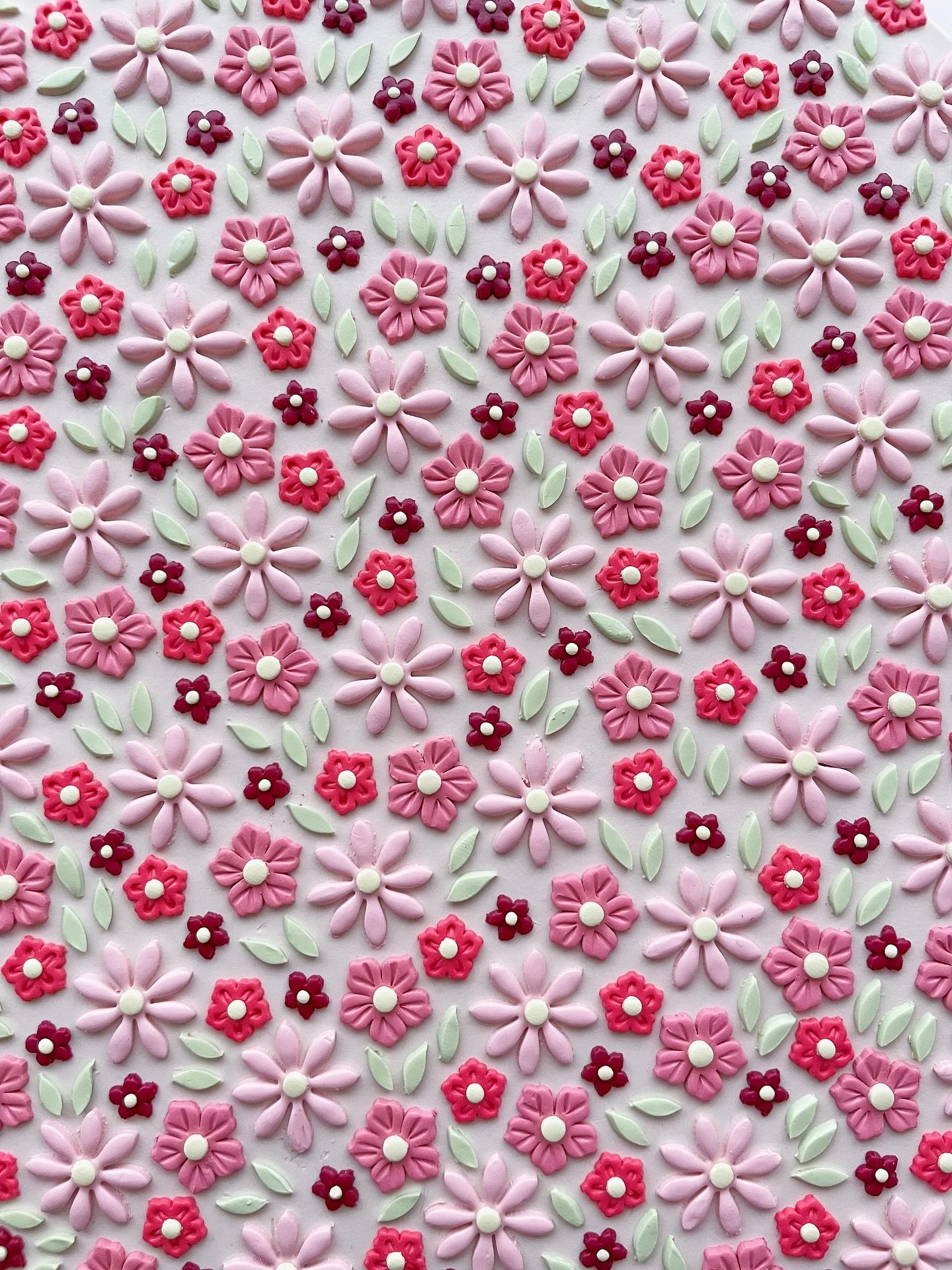 Spent hours arranging these tiny flowers and now I&rsquo;m way too emotionally attached to cut it 😅🌸