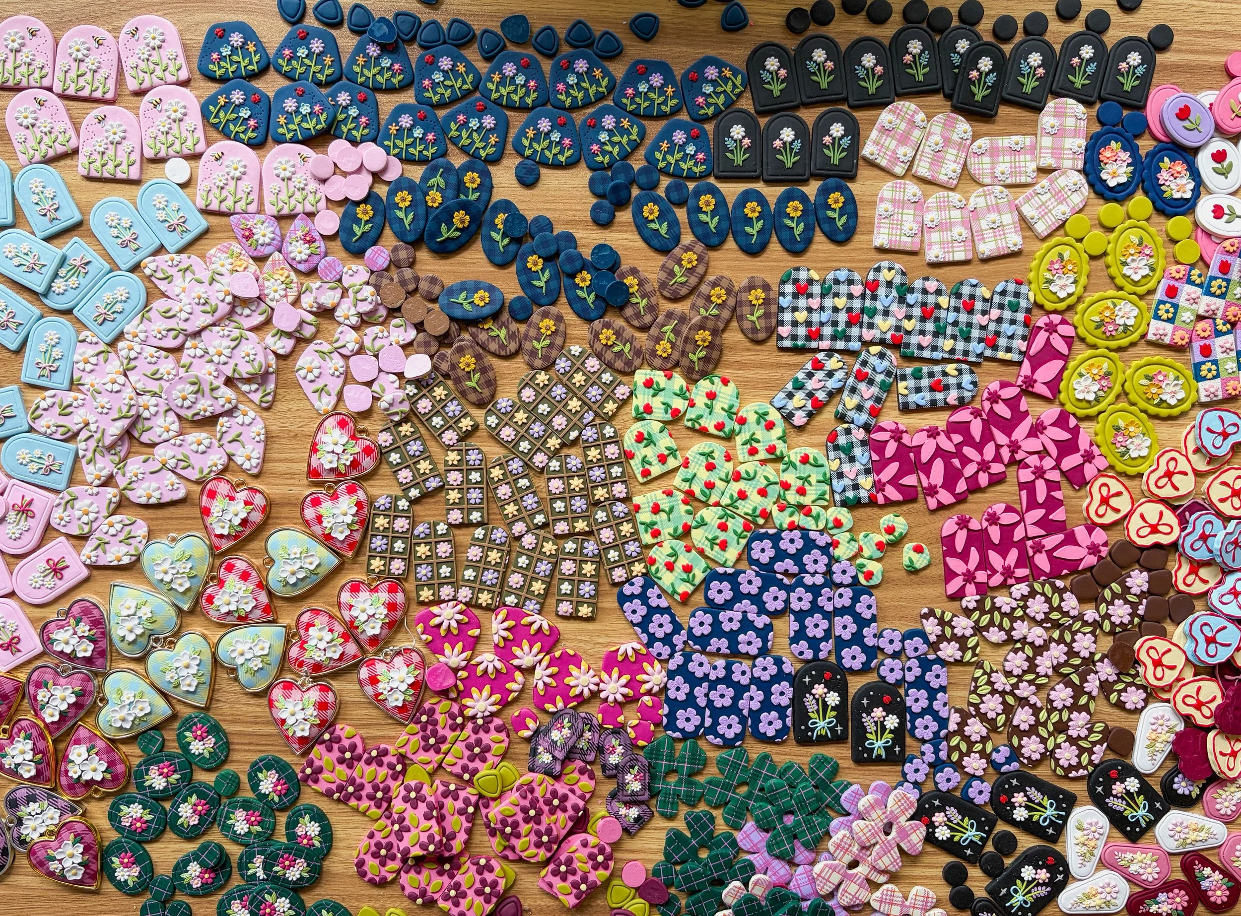 Less than 1 week until the @thefinderskeepersmarket 😮 officially into the assembly phase of everything I&rsquo;ve been making these past few months! 🤞🏻 this is just one batch of MANY ready for sanding, drilling, gluing and carding 😅 it&rsquo;s be