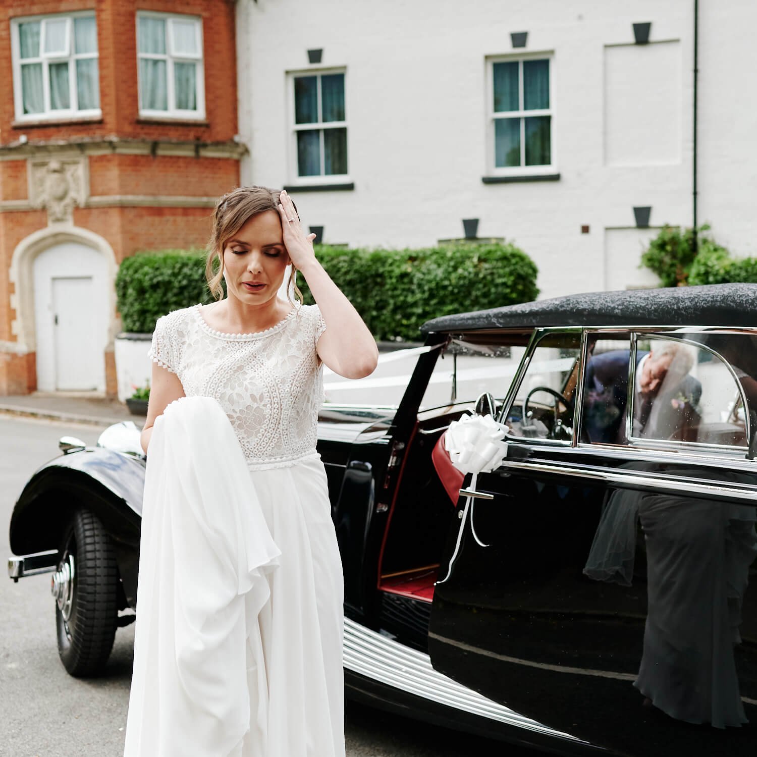 Wedding Photographer, Surrey | Leanne and Oli’s Farnham Wedding 11