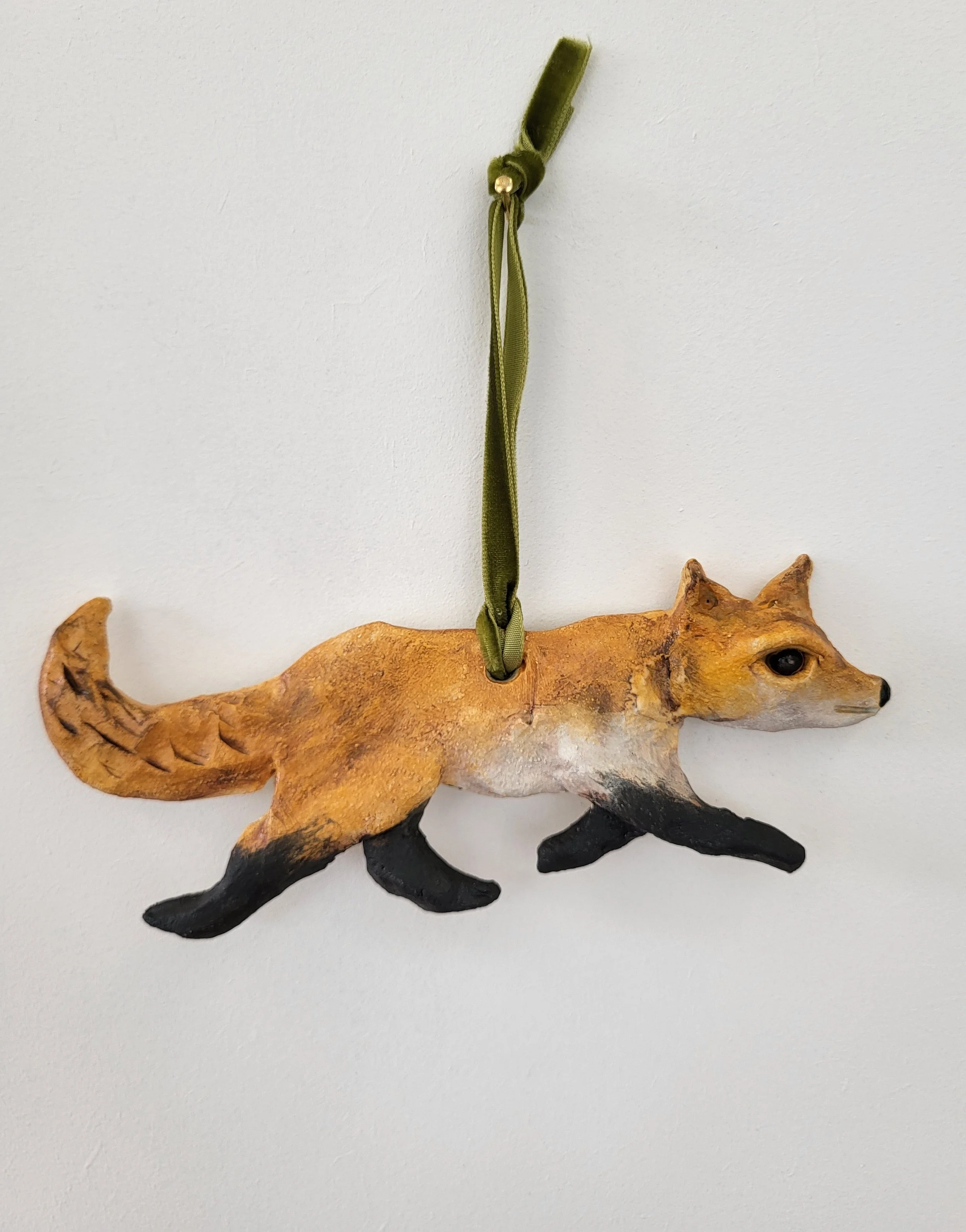 strolling fox 1.jpg