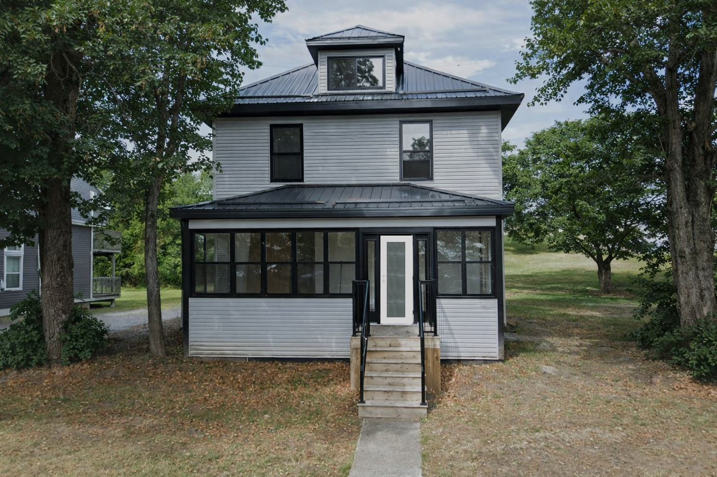 1- Exterior - Chat GPT edited and I added the door in paint.png