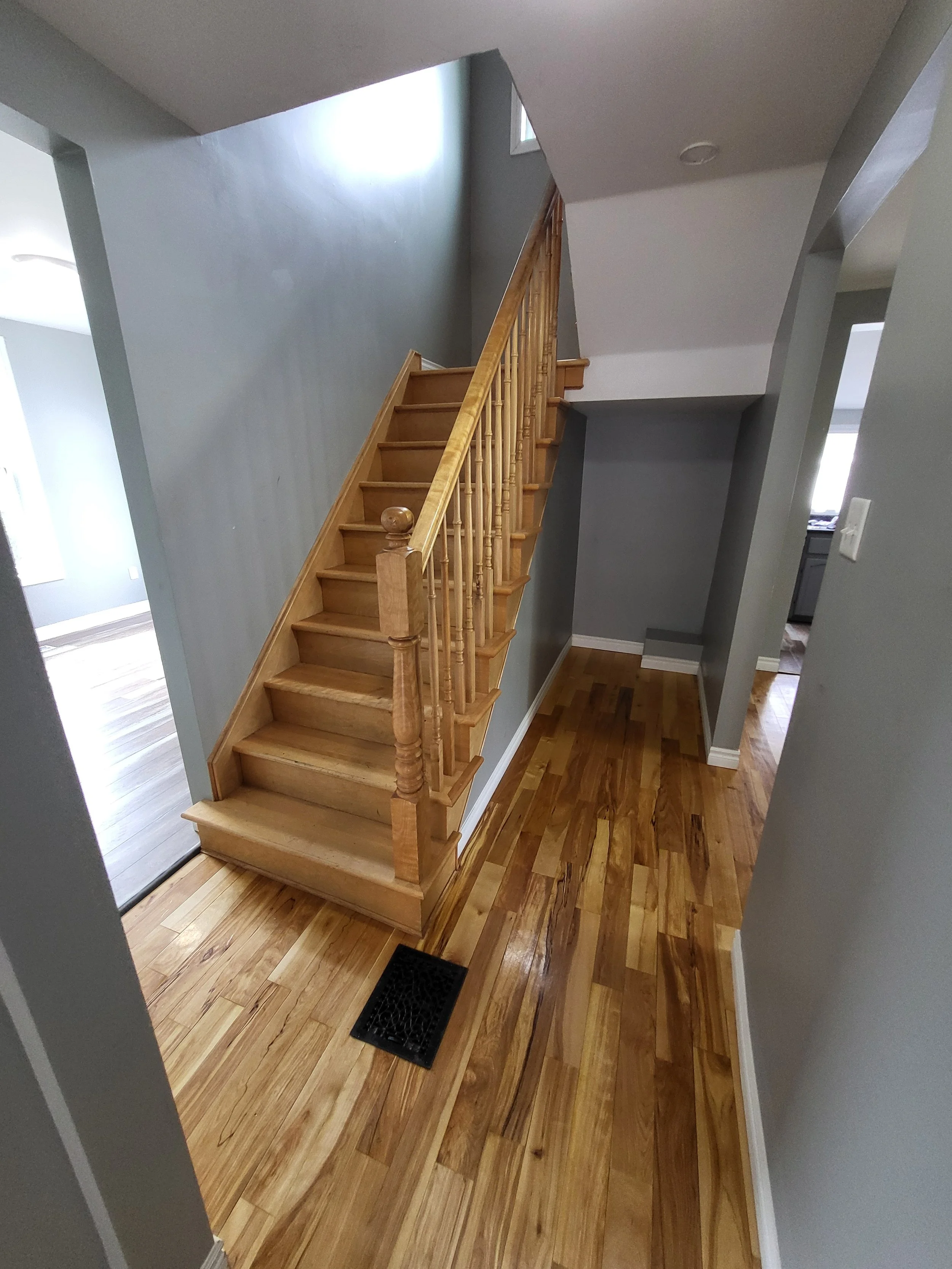 1- Entrance hallway- stairs.jpg