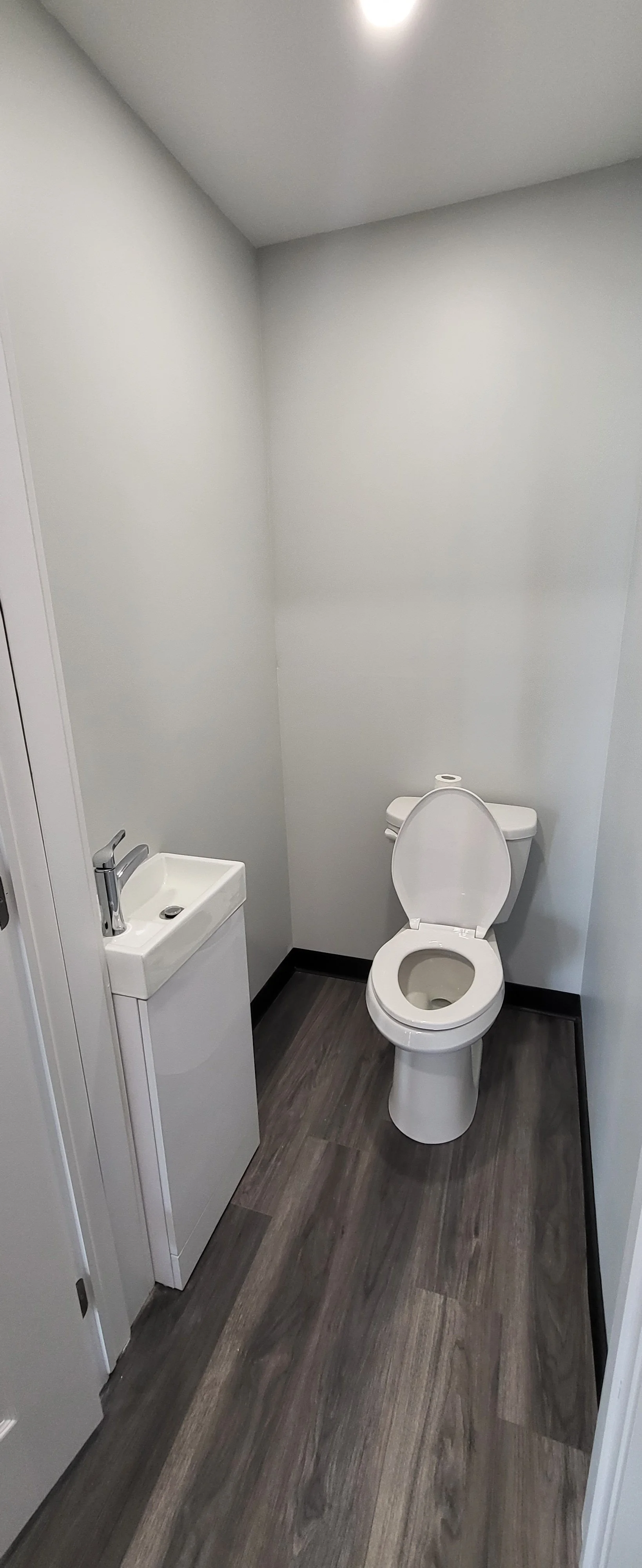 2 pc washroom