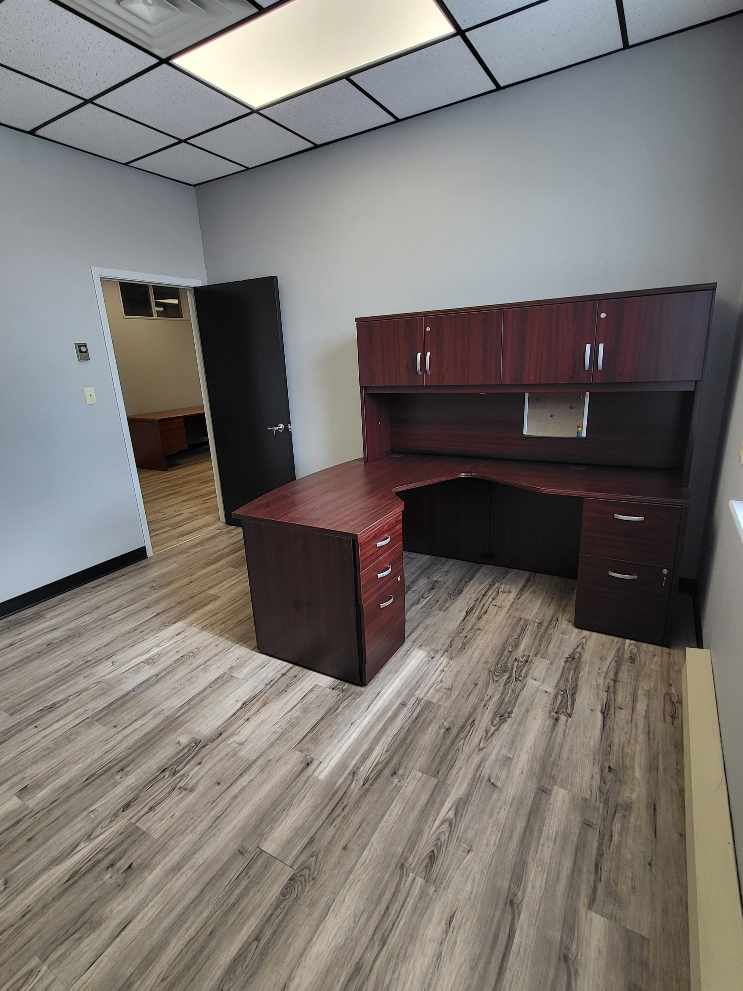 7- 174 Arch G- Office 2.jpg