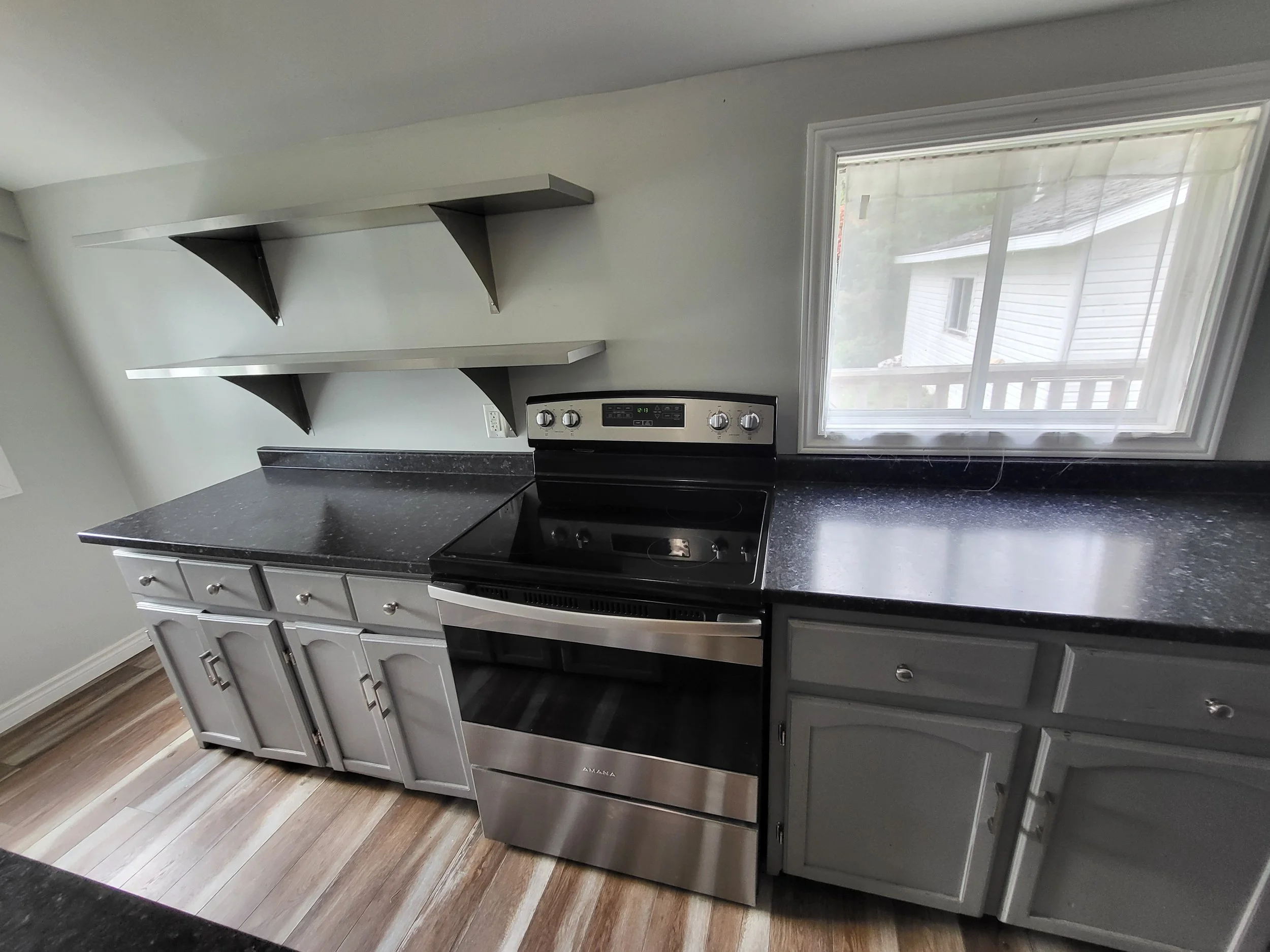 15- Kitchen 3.jpg