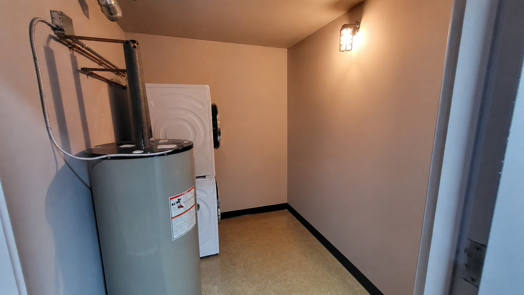 6 Laundry room.png