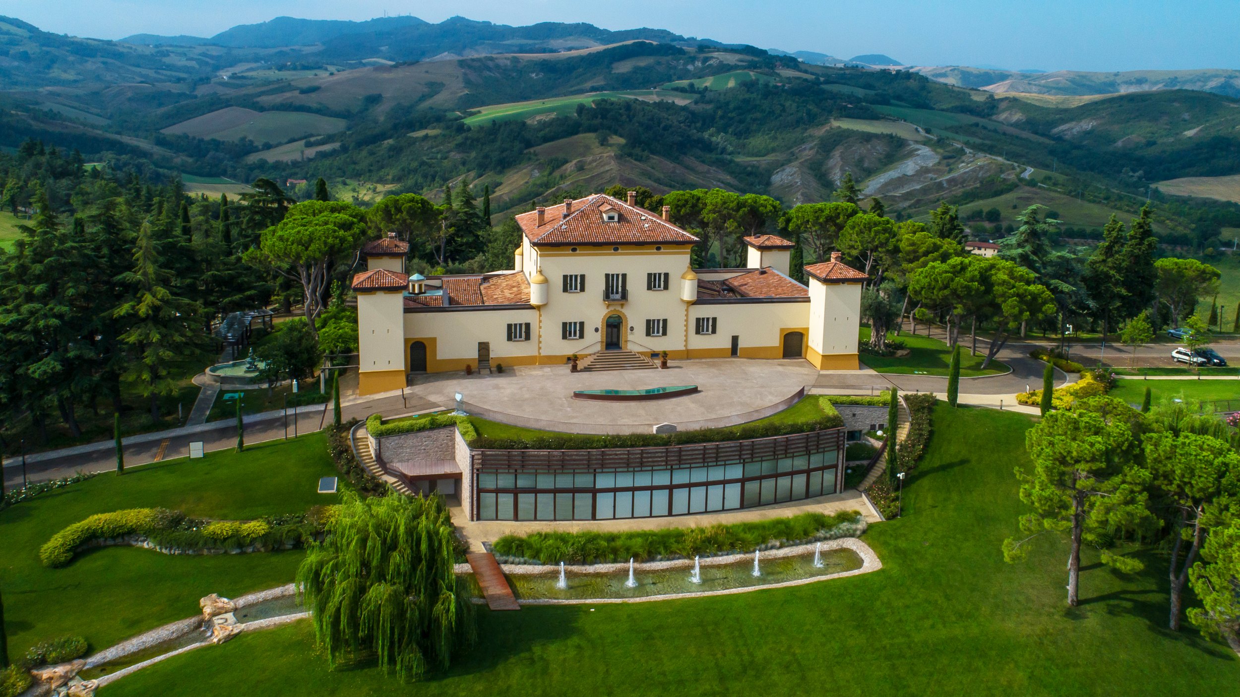 1. Palazzo di Varignana - Bentivoglio Palace.jpg