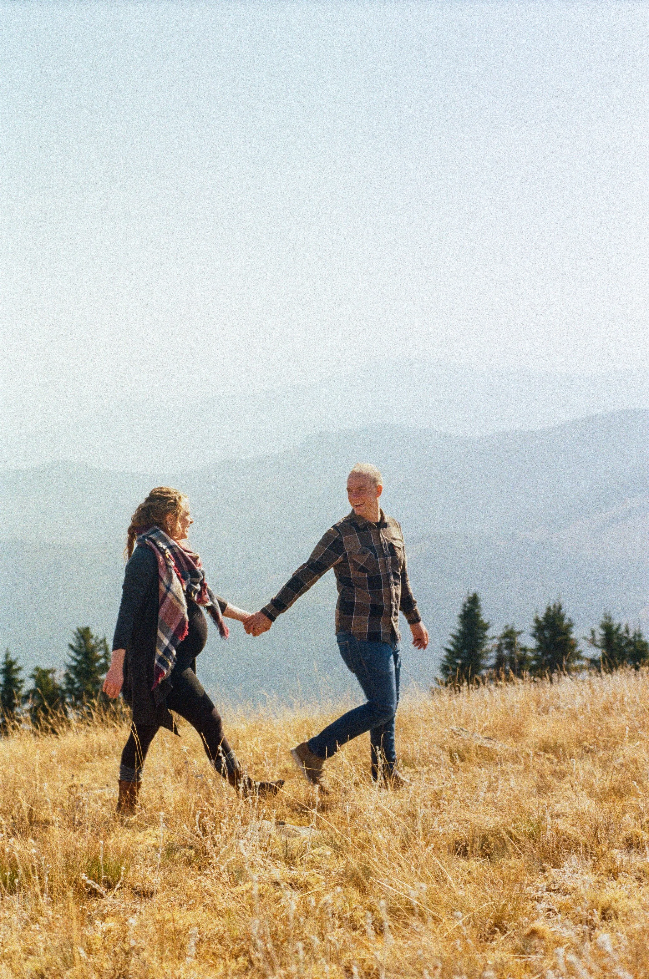 Aaron & Aly Maternity