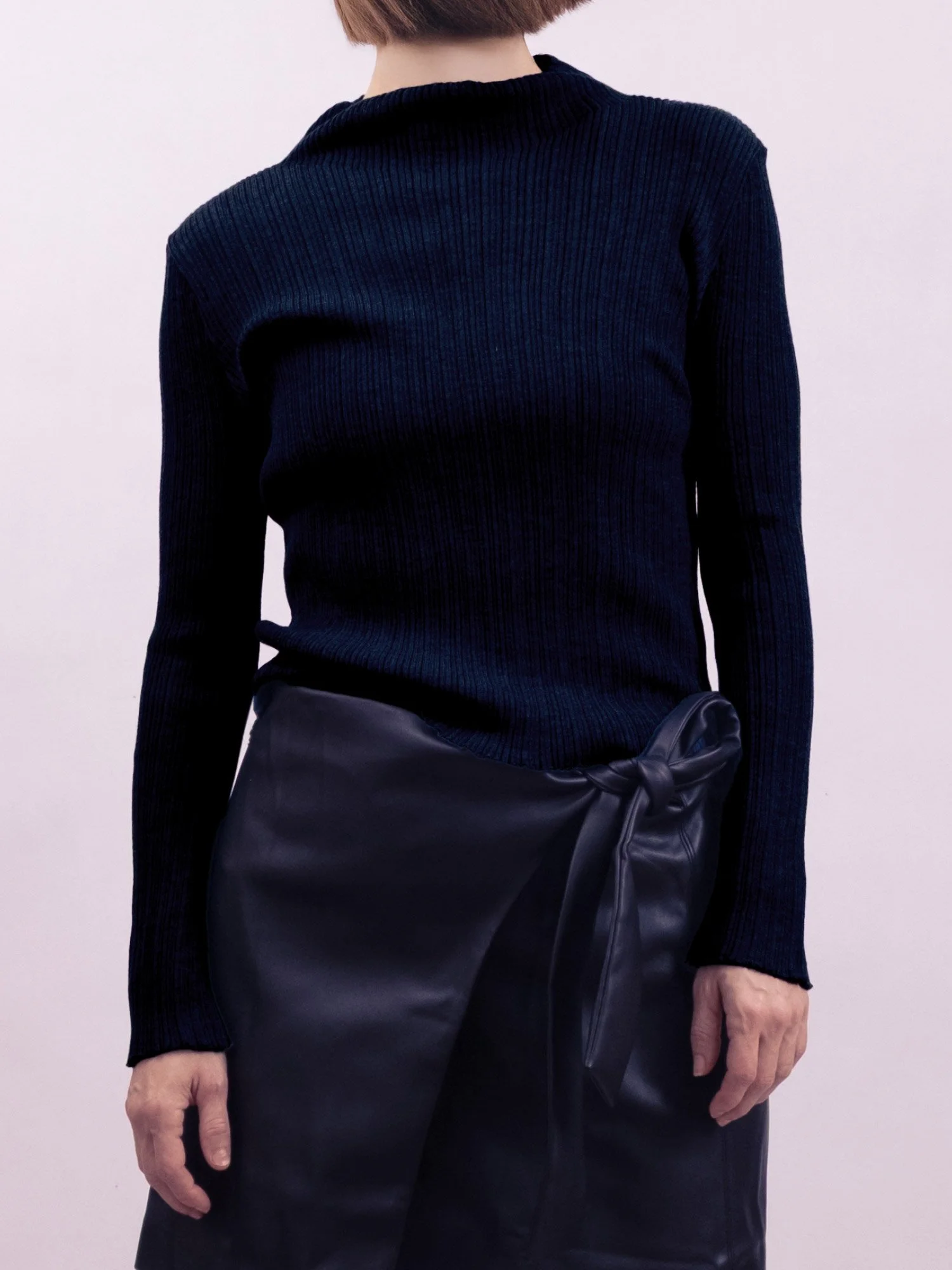 Turtleneck_7_darkblue10.jpg