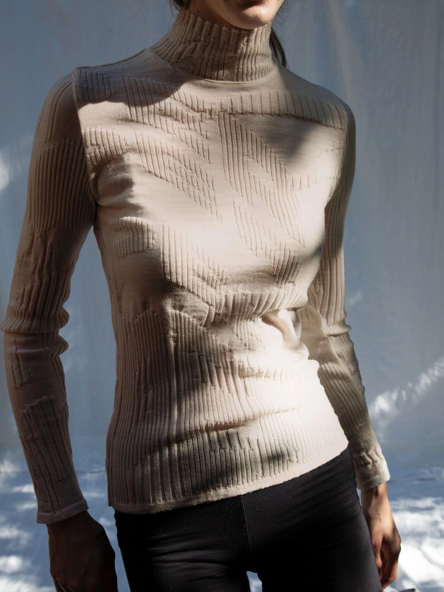 turtleneck_1_2_1500x2000px_5.jpg