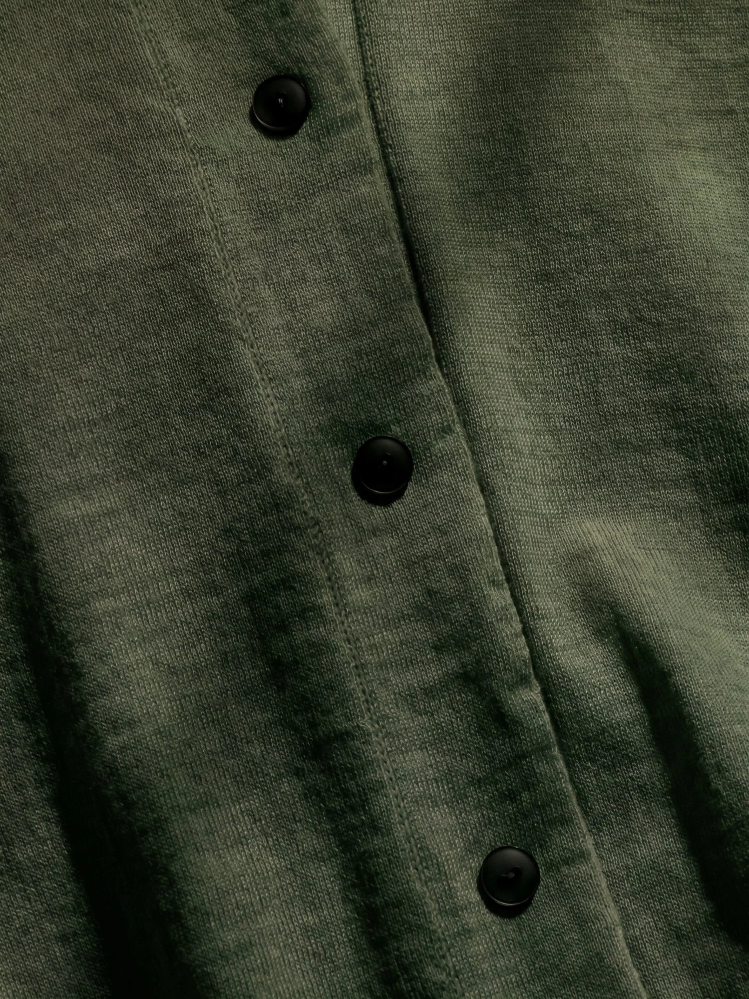 Cardigan_5_Ed2627_CloseUp_1.jpg
