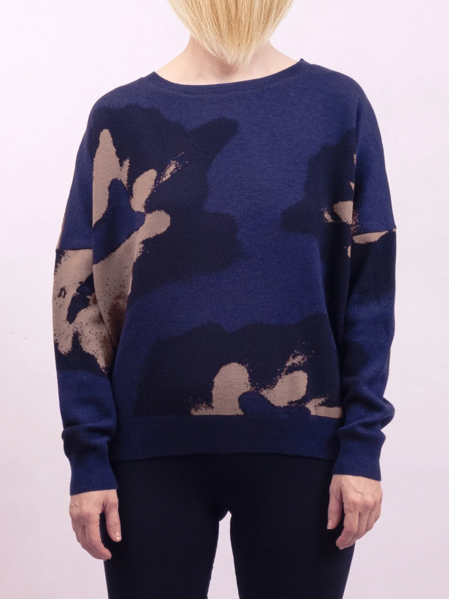 Pullover_4_WinterFlowers_10.jpg