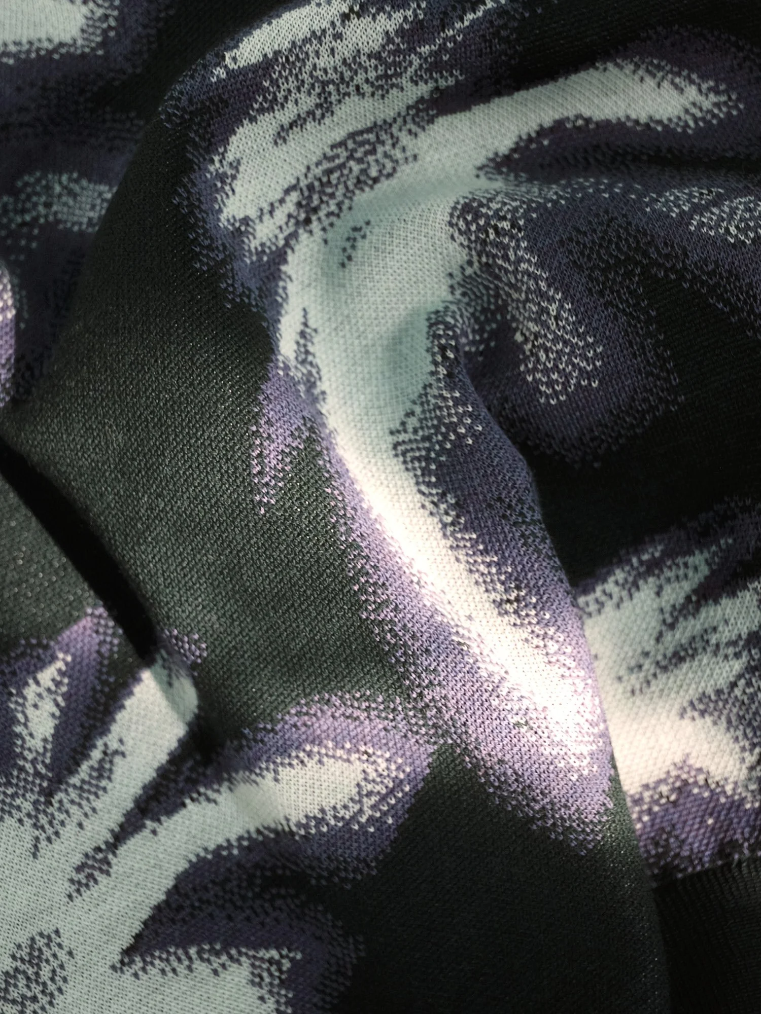 Pullover_4_CloseUp_2.jpg