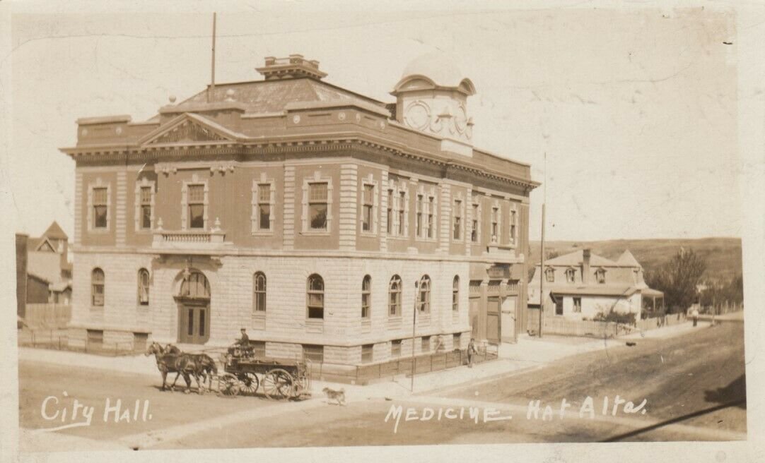 CITY HALL 1910.jpg