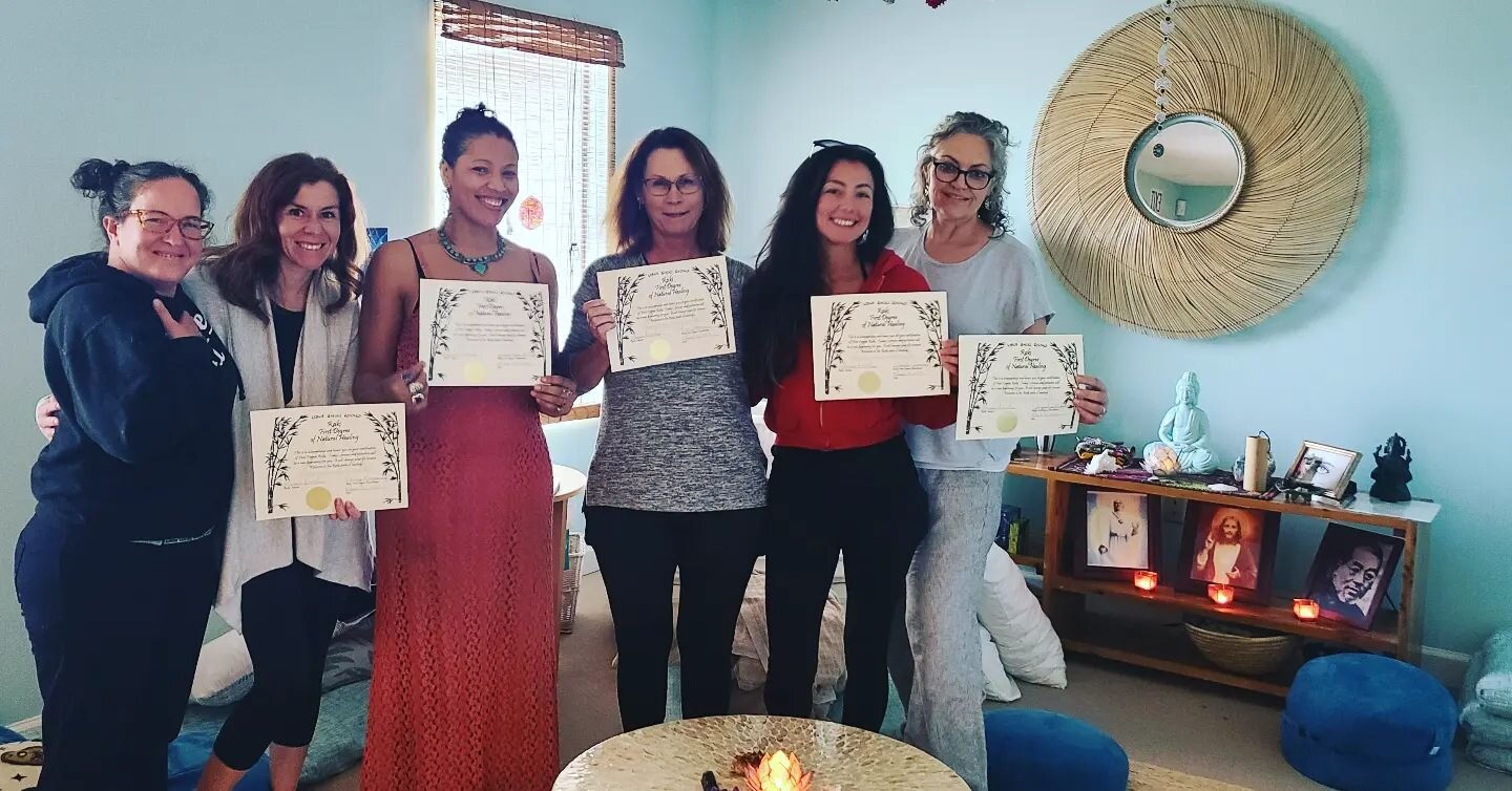 An established group of healers, nurses, massage therapist, spiritual intuitives, and those in silent service to the Collective came together this weekend to further their Ascension journey with Reiki! ✨️&nbsp;

They added the powerful energies of Re