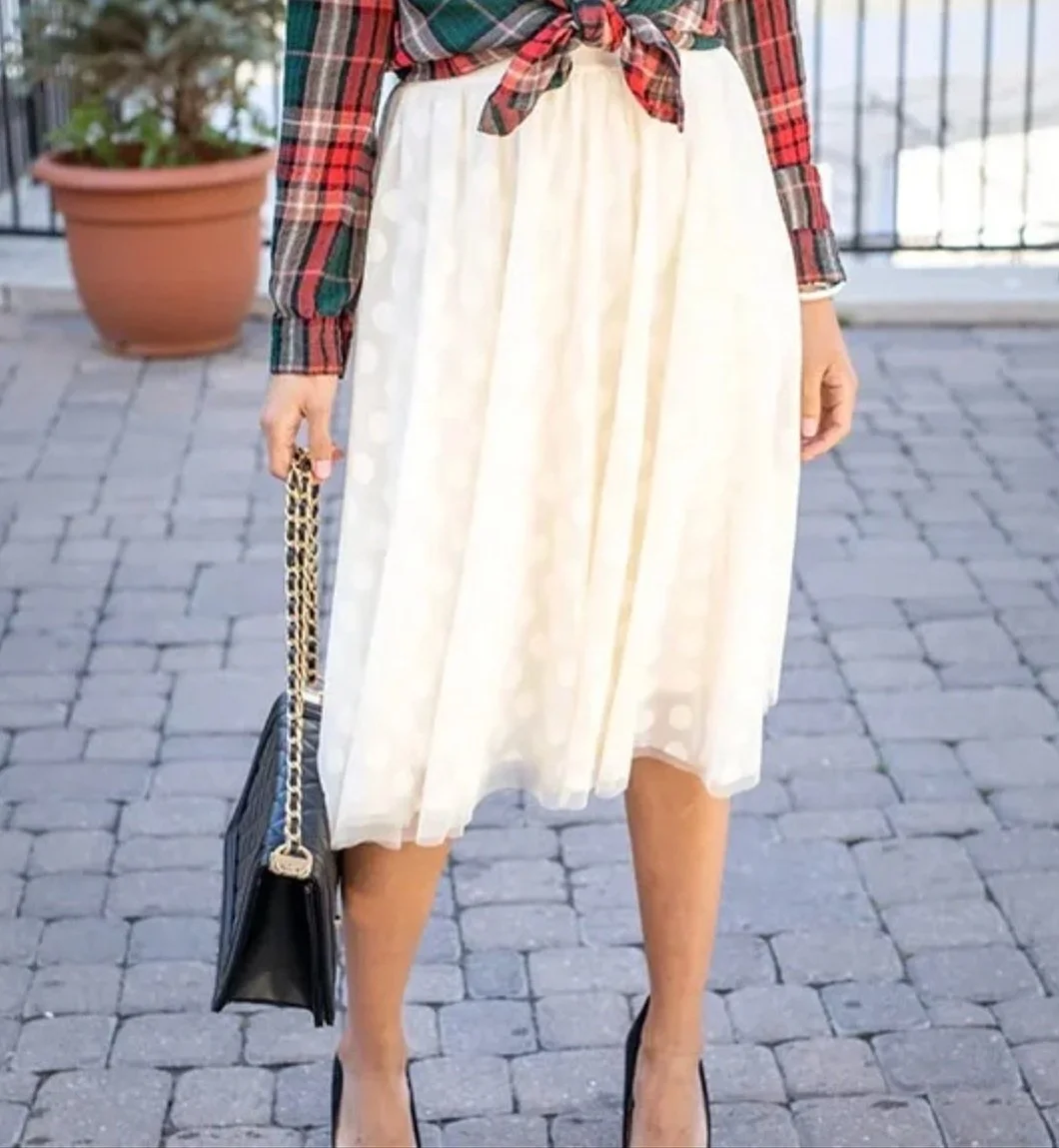 Grace & Lace Dobby Dot Skirt in Cream