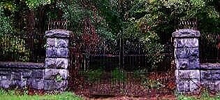yaddo_gate-317x440.jpg