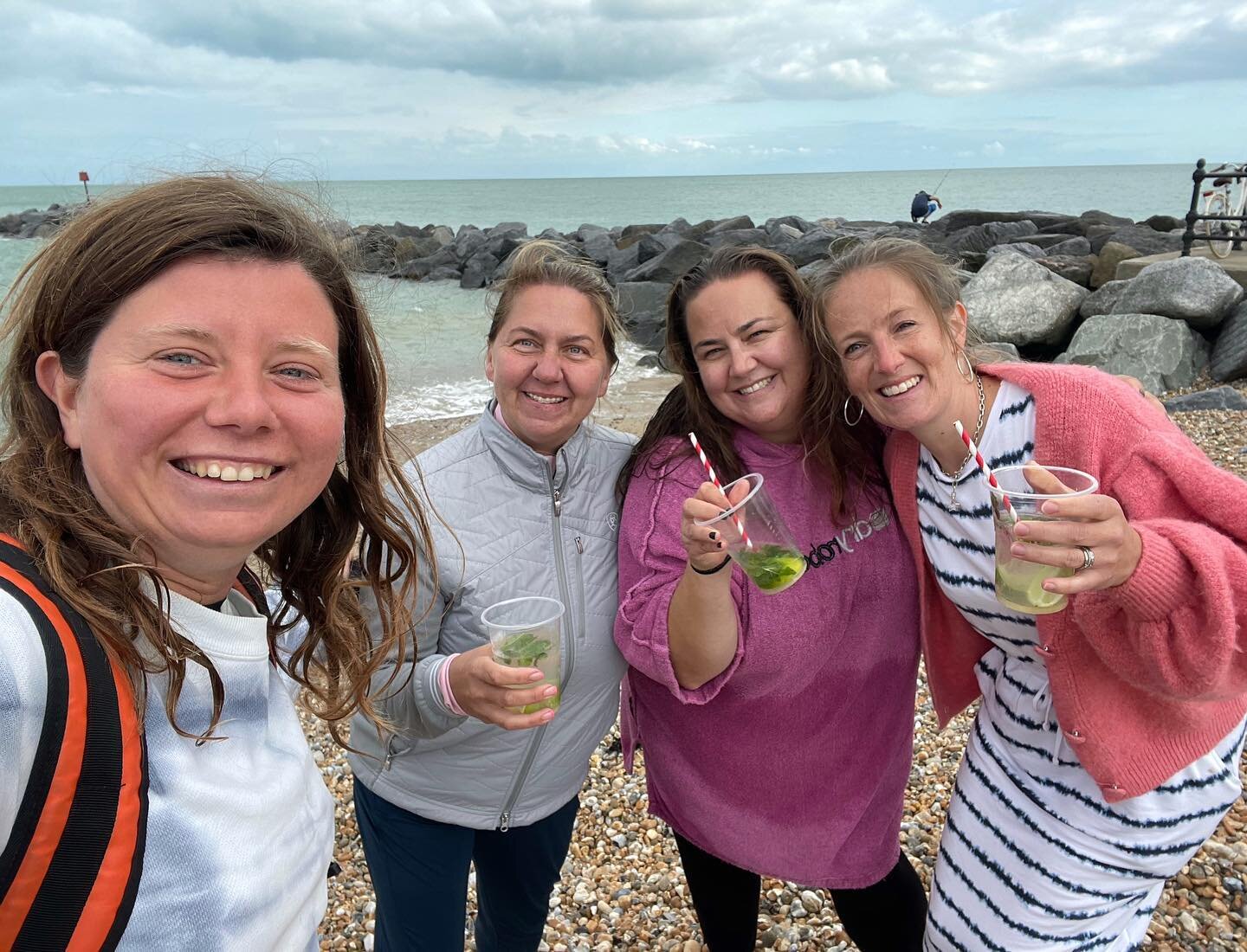 Incredible session! Emma booked a lesson for her birthday and brought along her friends to brave the sea! 🌊

It was great to help them grow in confidence! I went over sea safety and knowledge, before guiding them into the sea. They were so enthusias