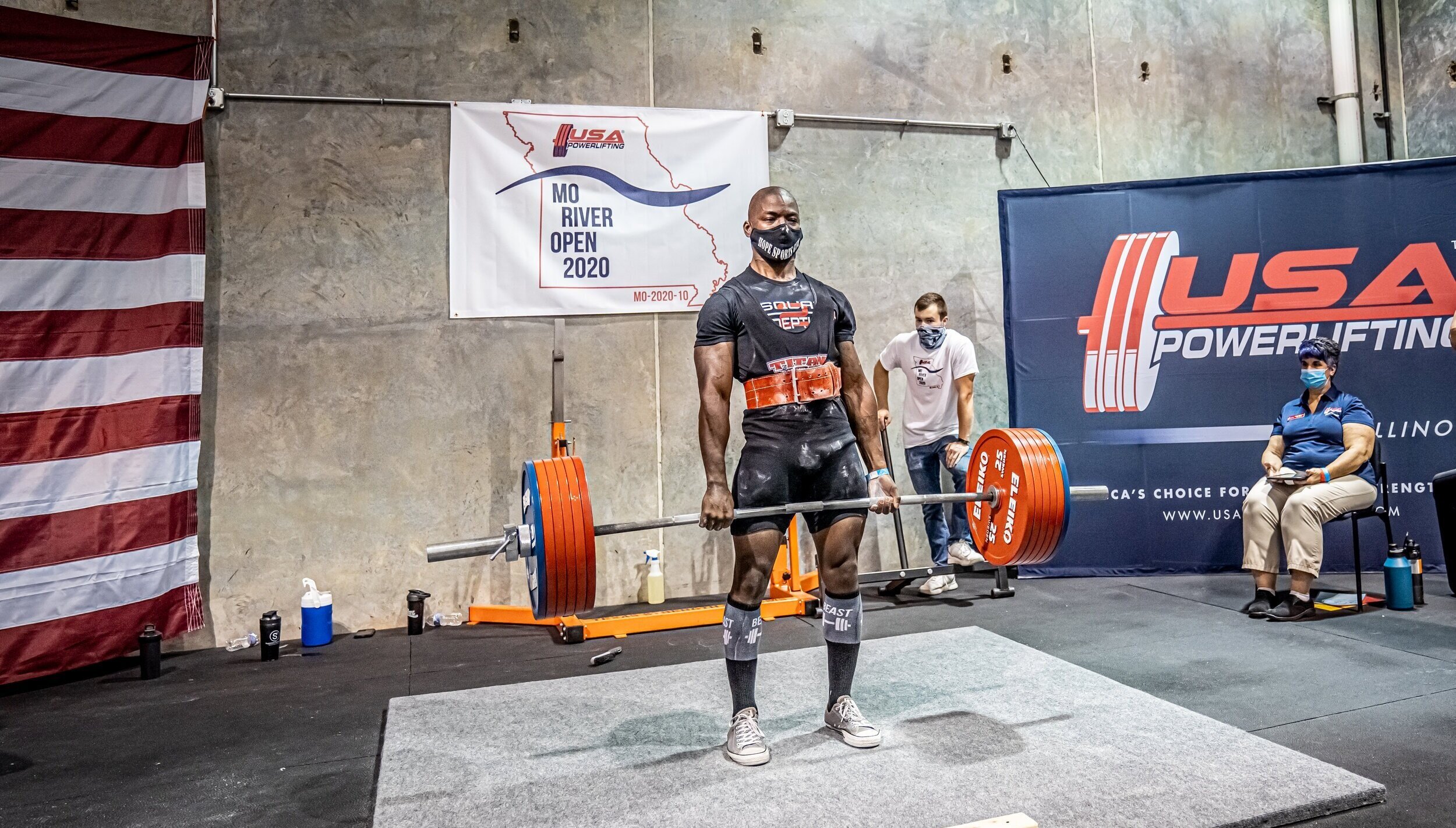 Teenage Colorado powerlifters break records at national competition