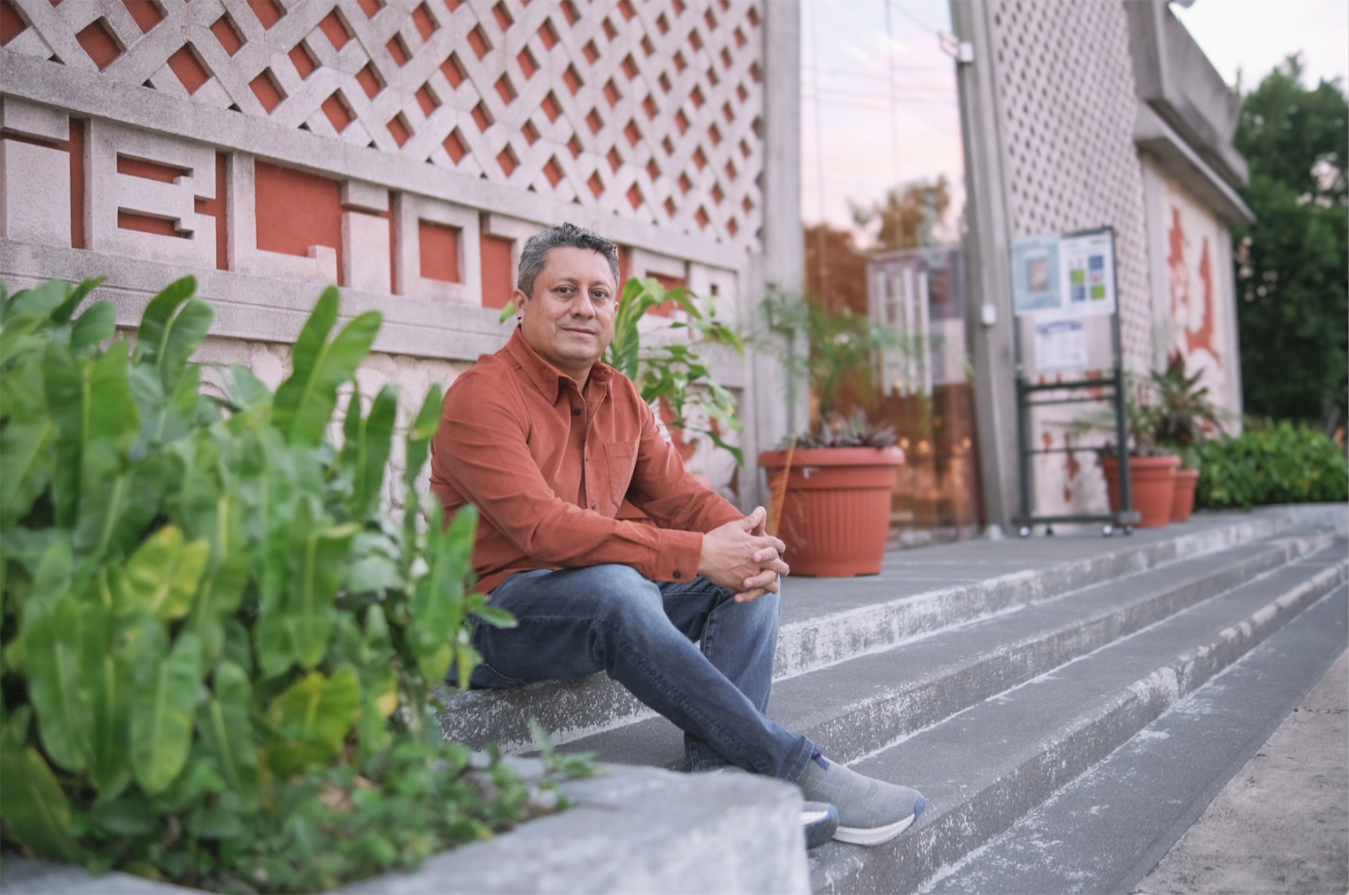 Reading & Maya Literature Talk with Luis Antonio Canché Briceño