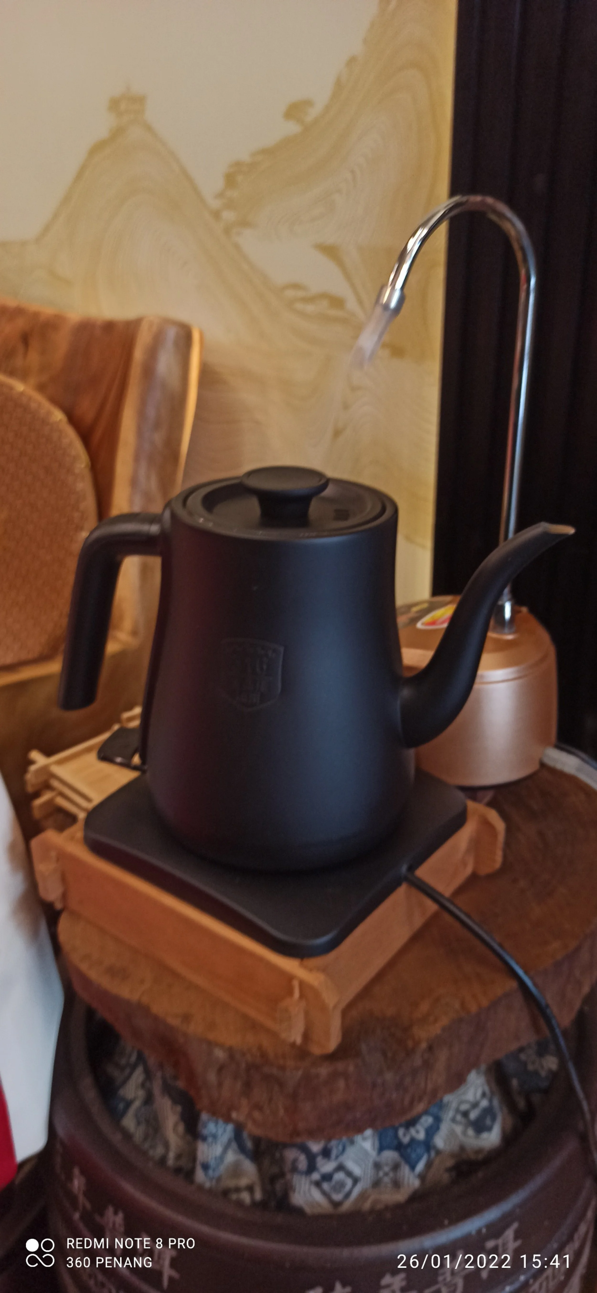 Kettle for boiling water