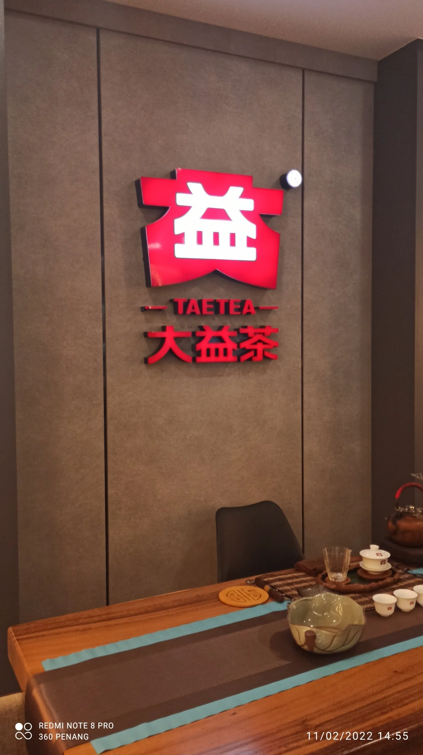 Tea brewing demonstration table