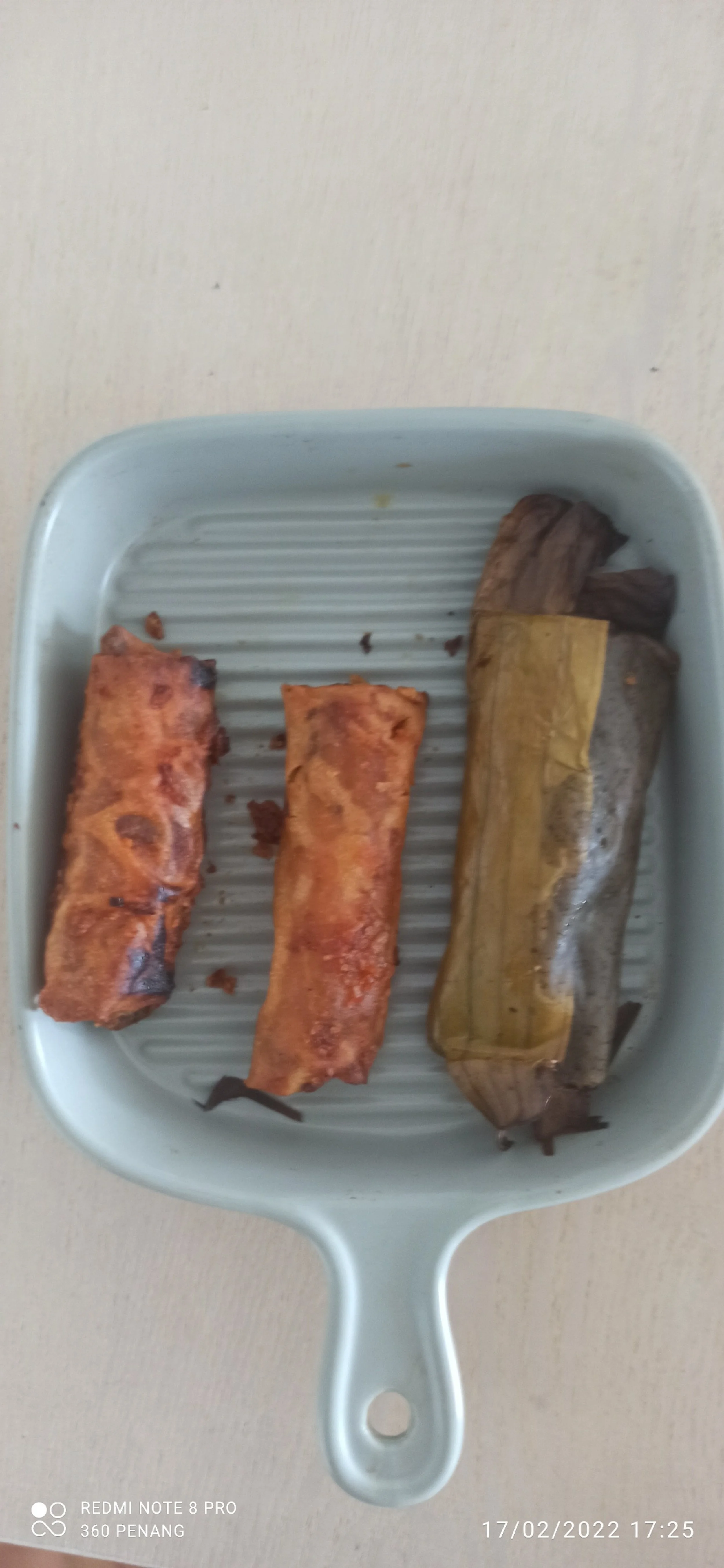 Three pieces of spring roll and lemang RM2.40
