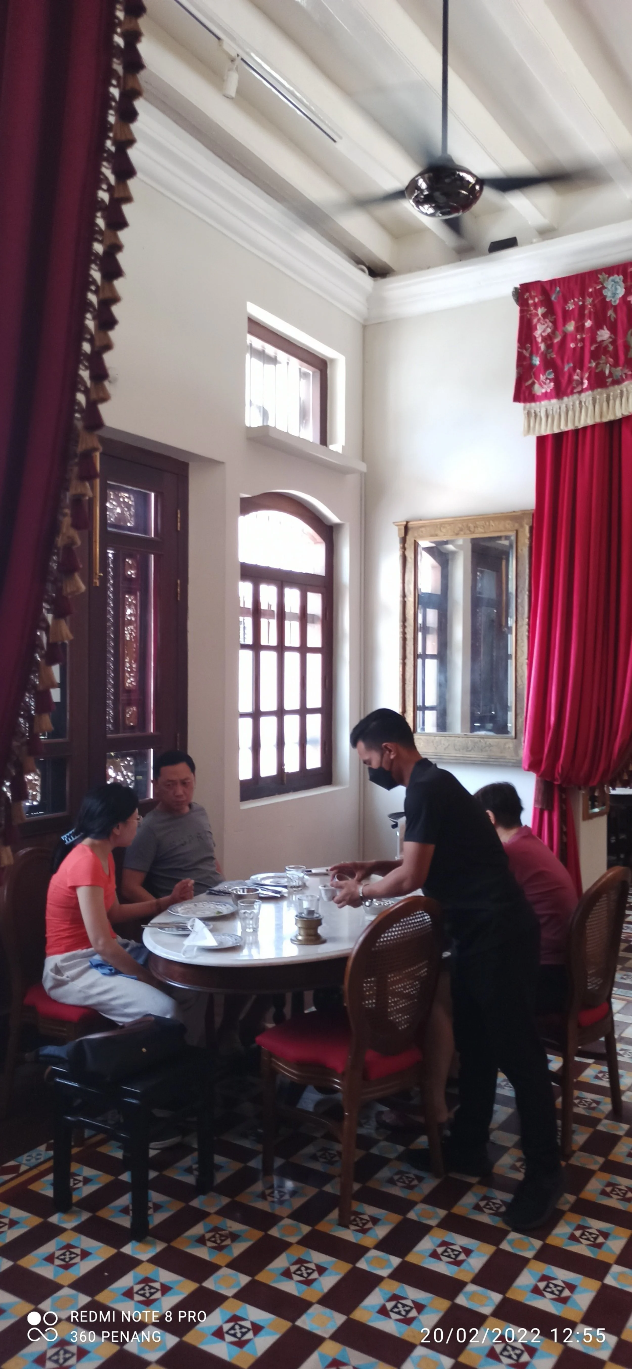 Nepalese server with 10 years experience