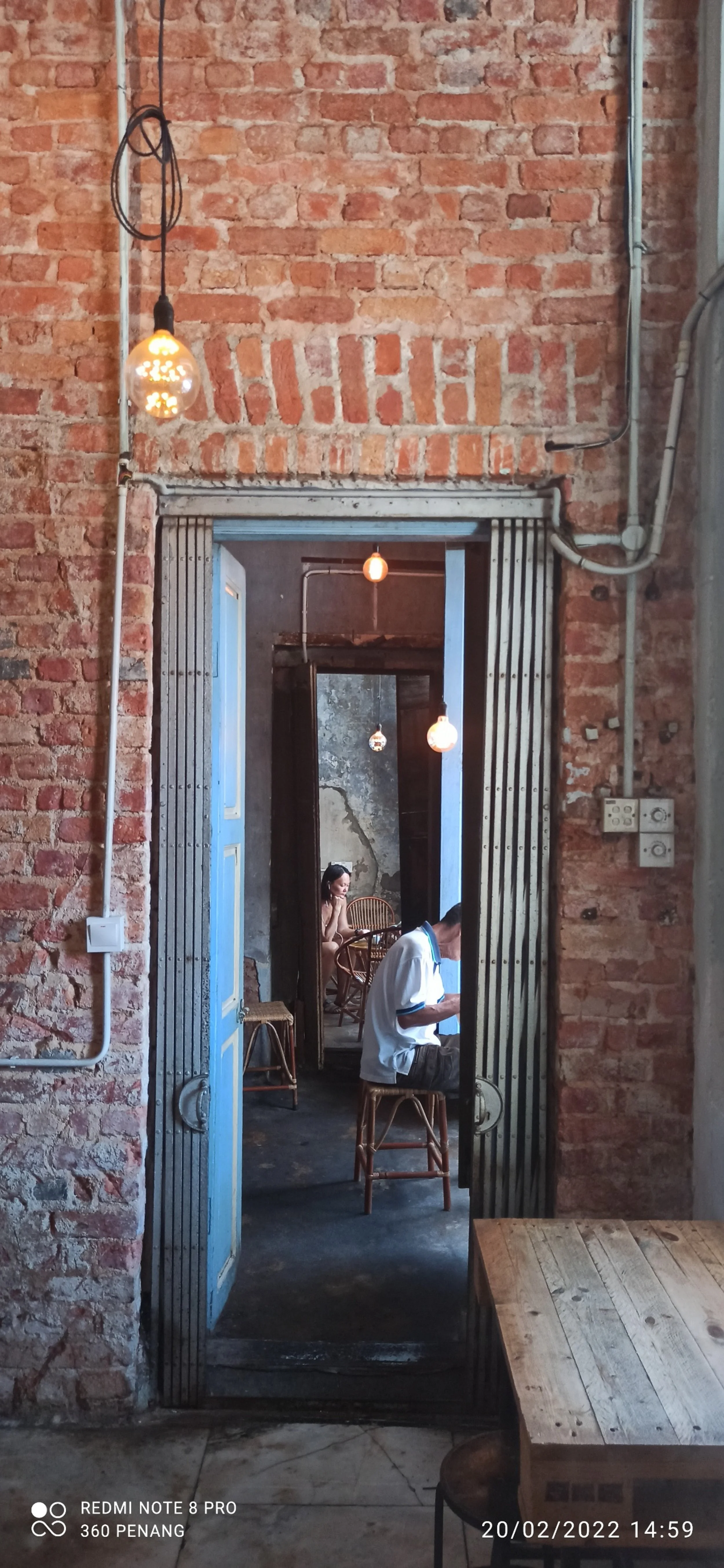 Diners in adjoining rooms