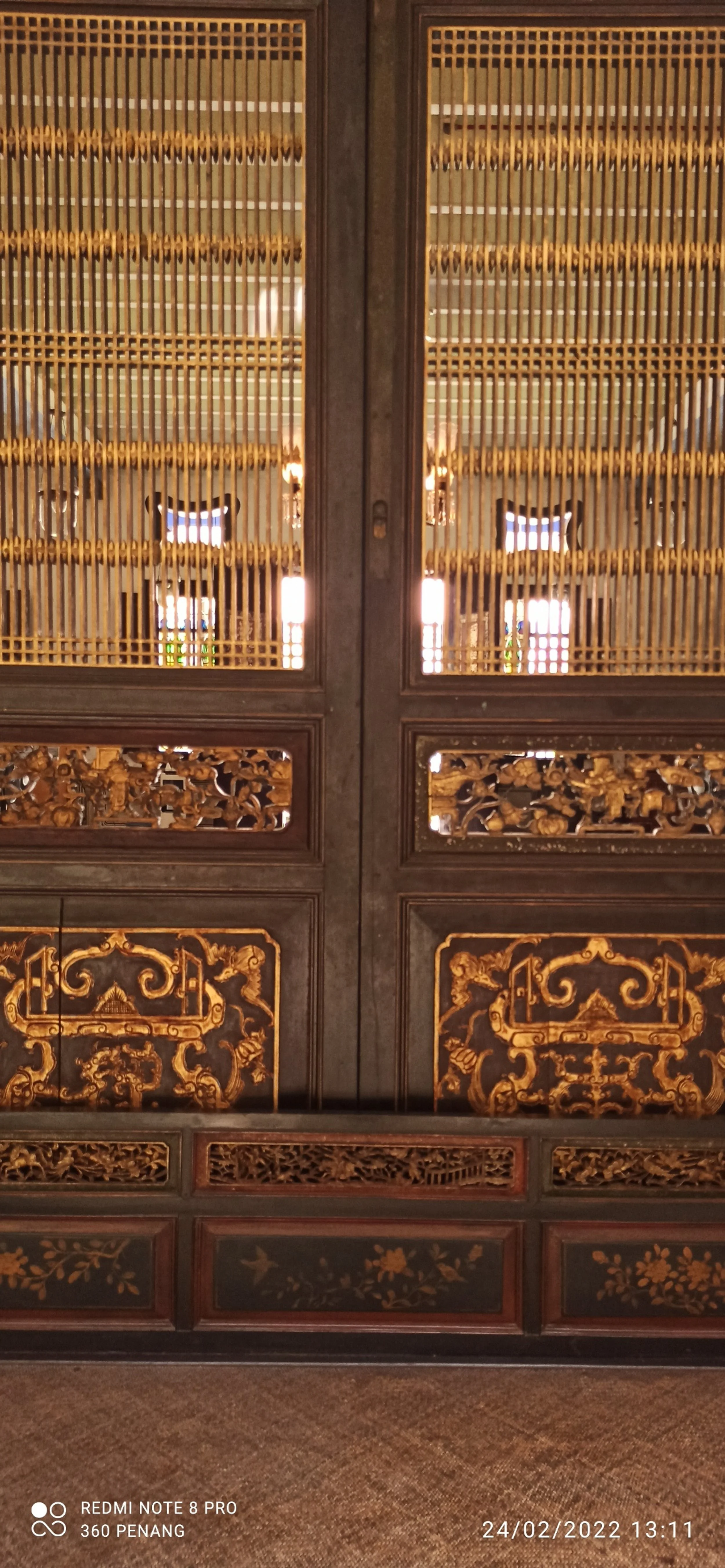 Detail of latticed screens