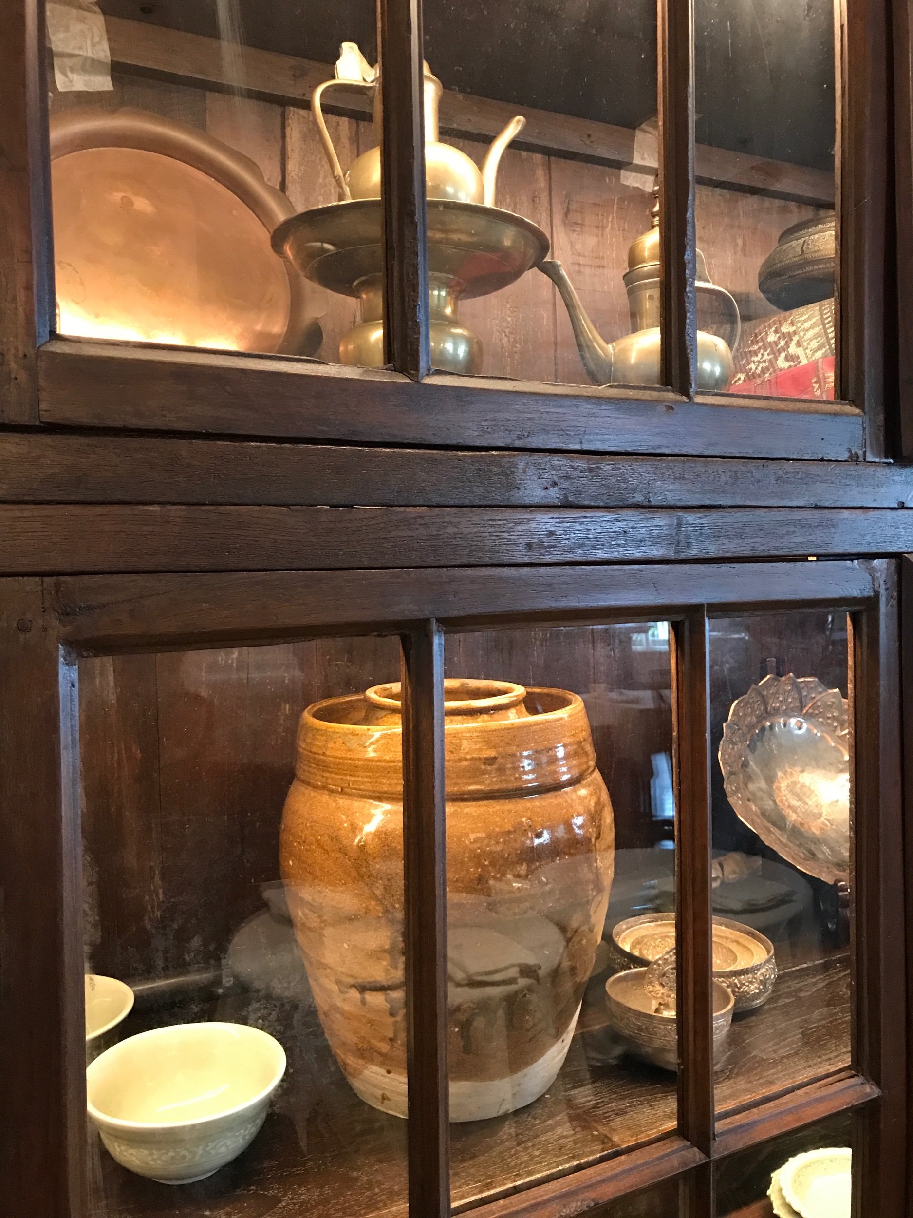 Display shelves
