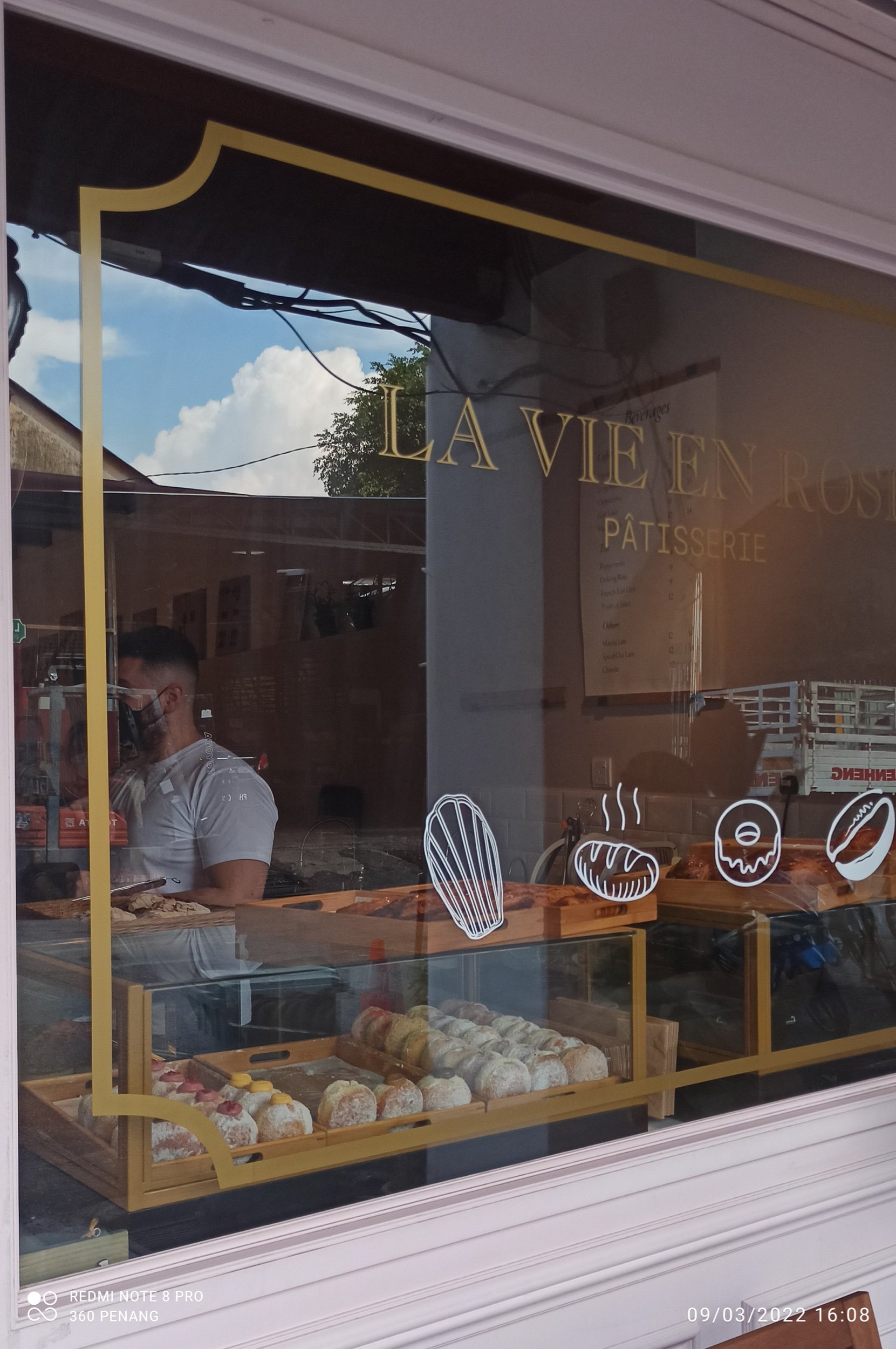 La Vie window display
