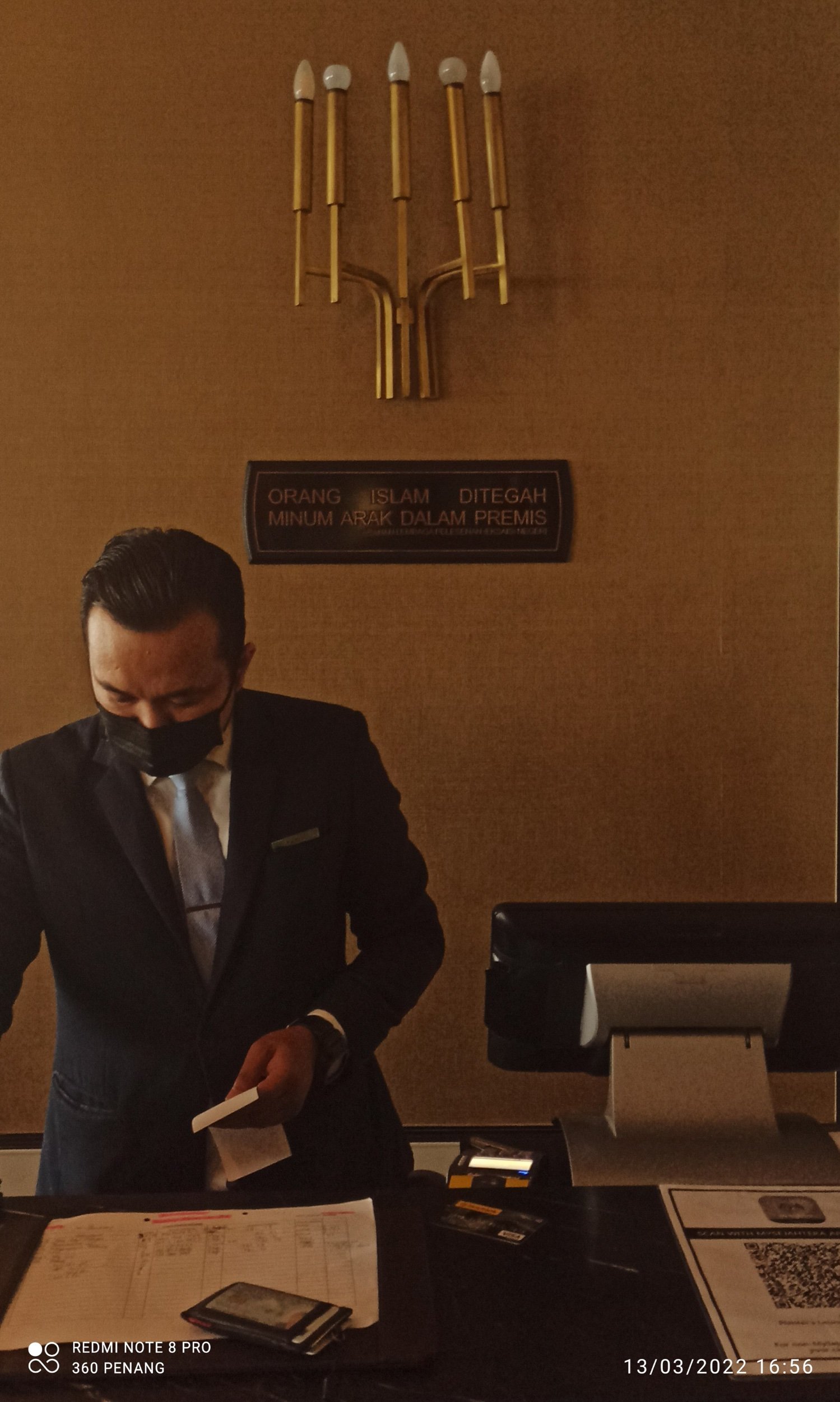 Restaurant manager
