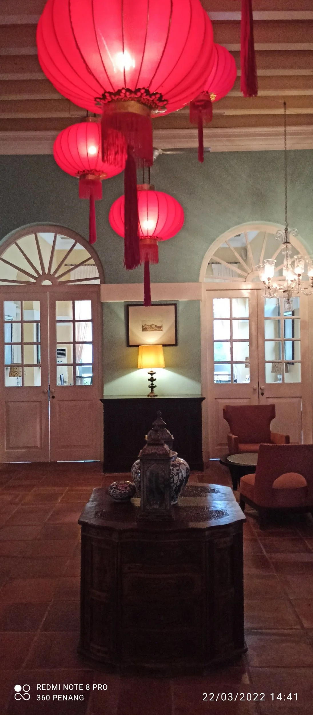 Lounge adjacent to main dining room