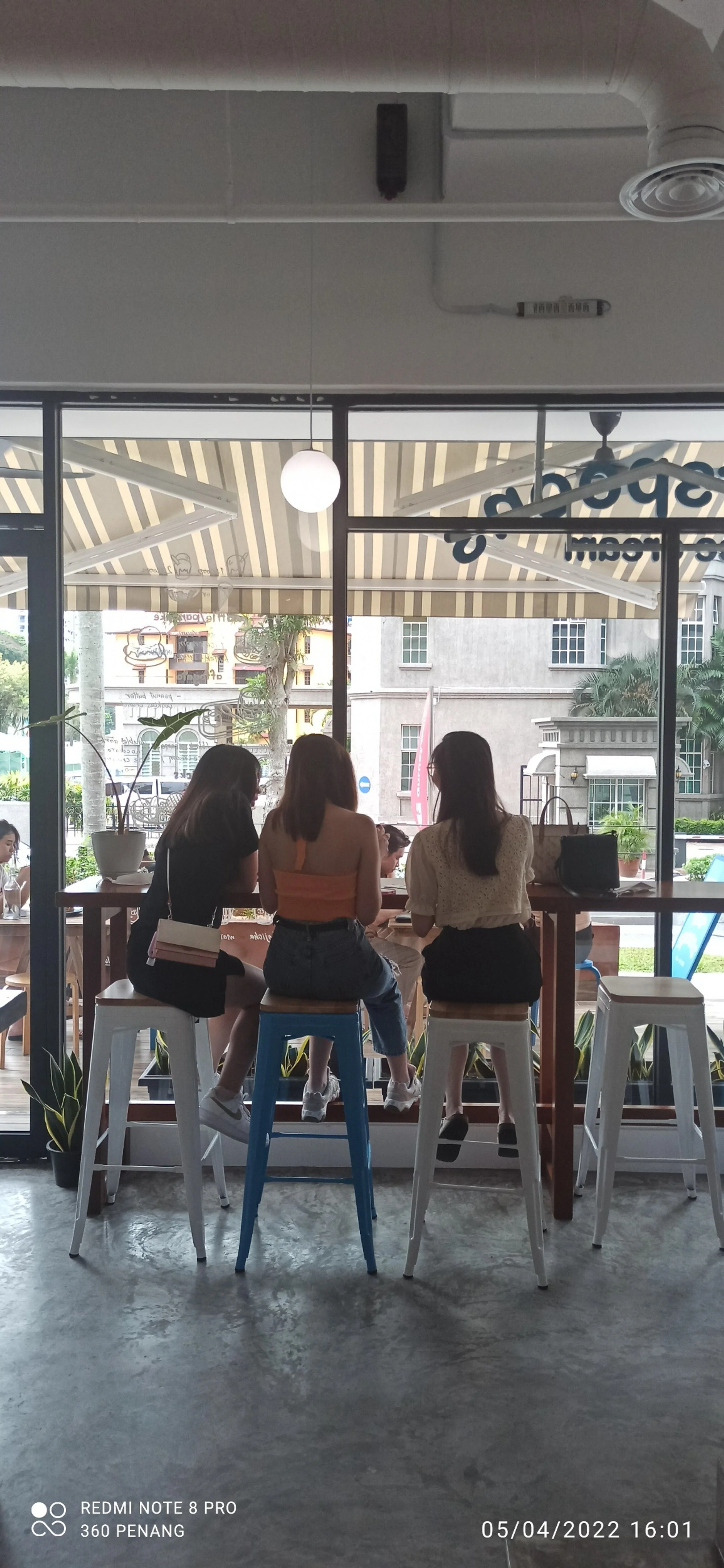 Bench seating